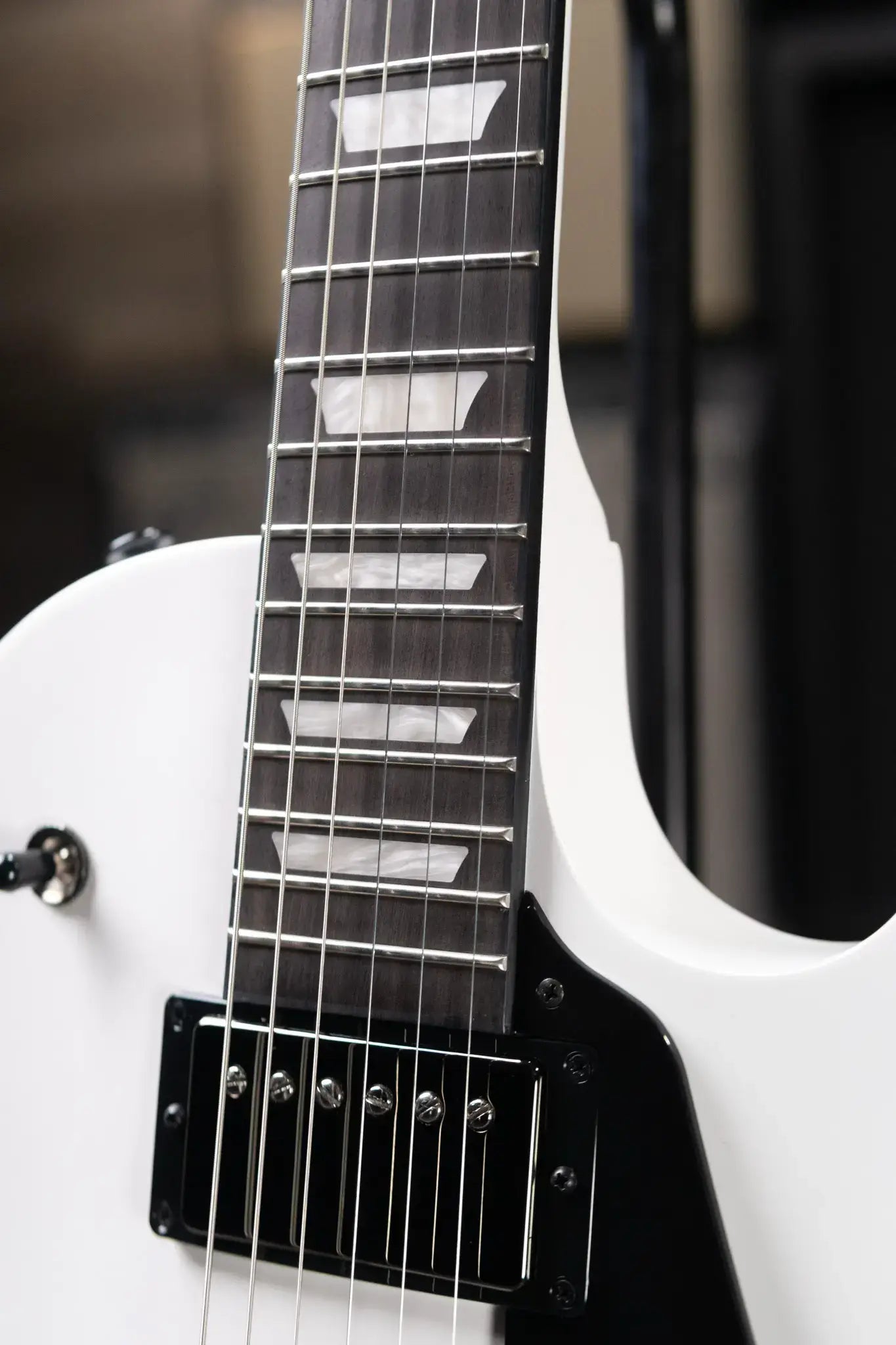 Gibson Les Paul Modern Studio Electric Guitar - Worn White with Gig Bag