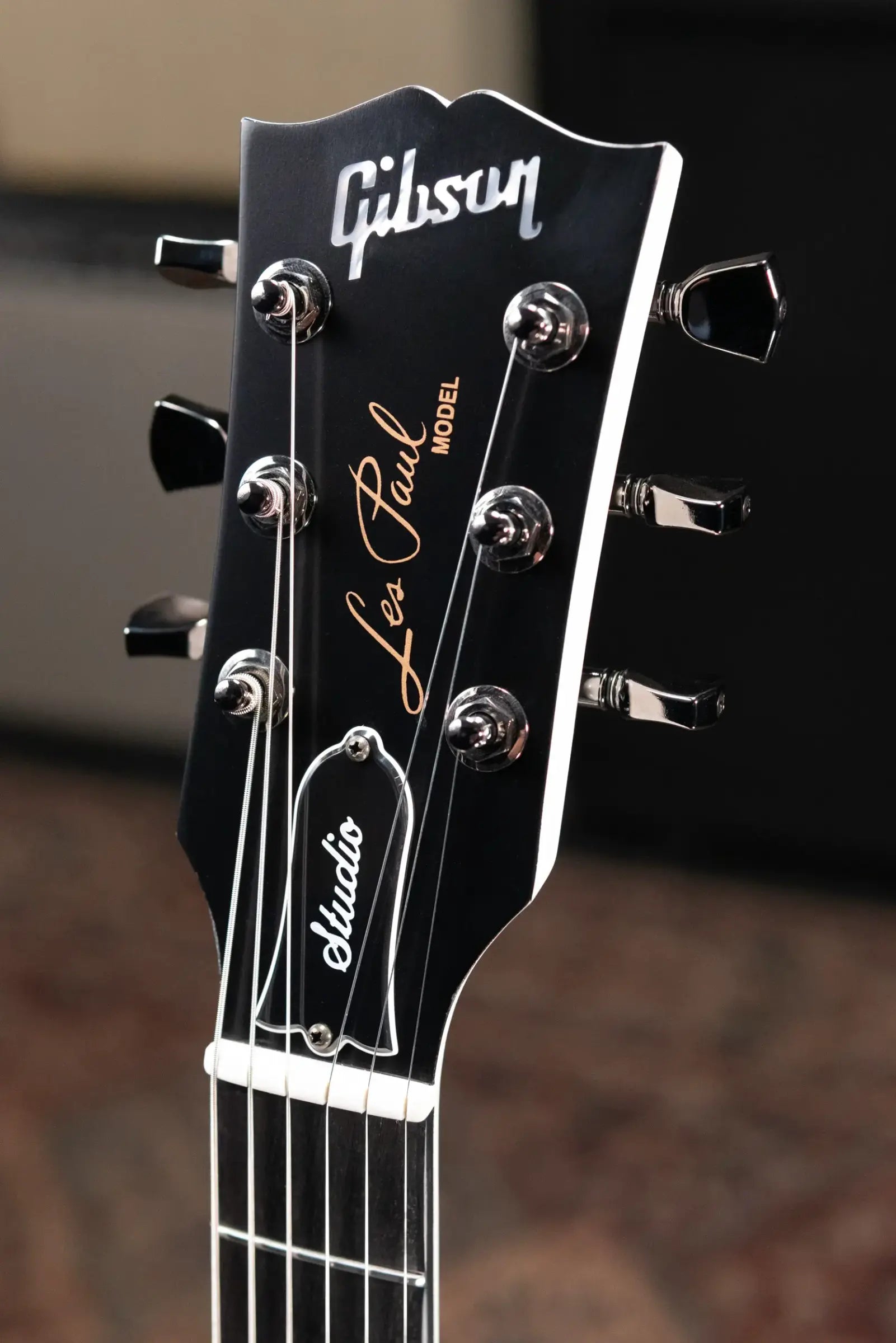 Gibson Les Paul Modern Studio Electric Guitar - Worn White with Gig Bag