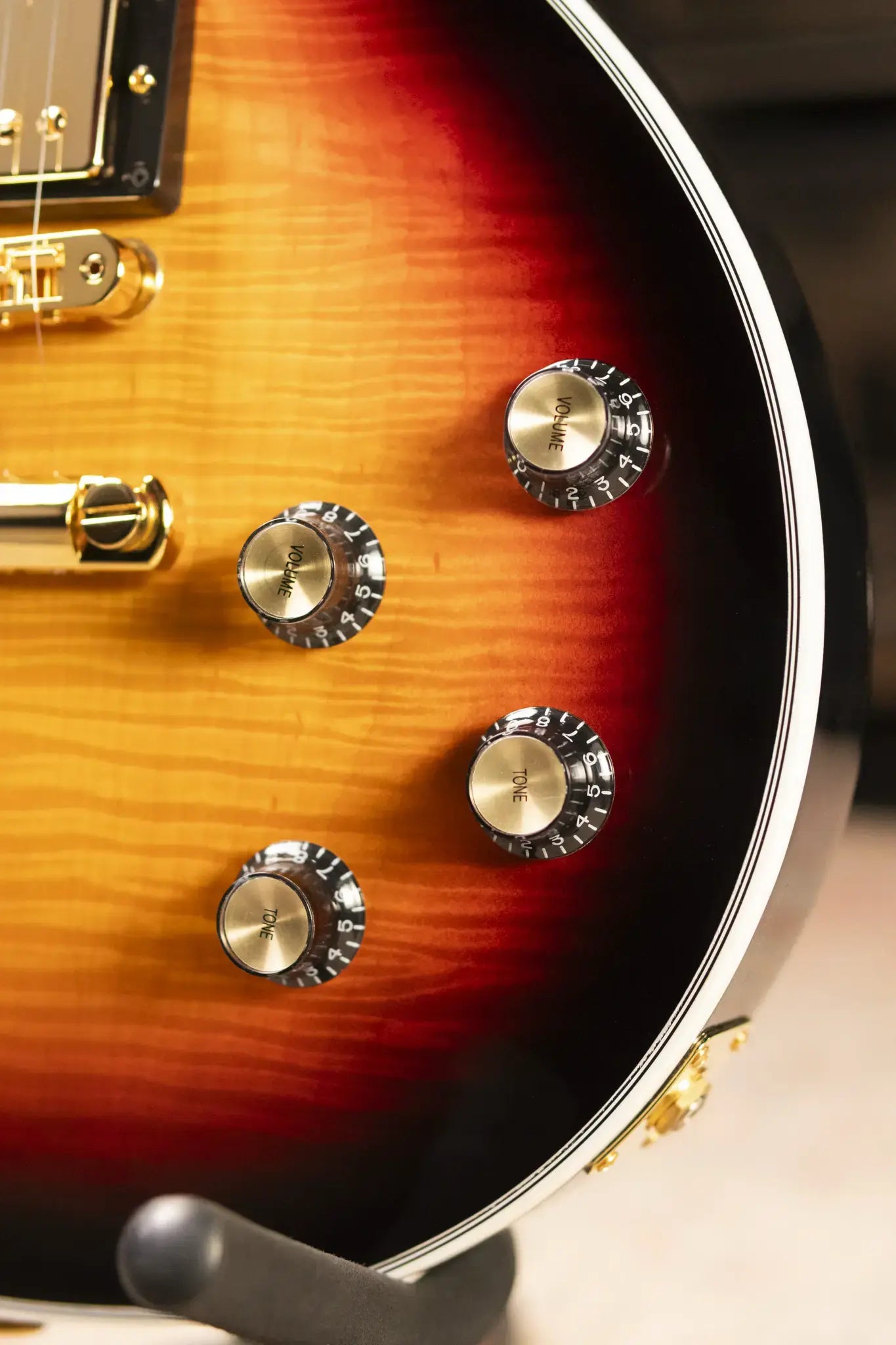 Gibson Les Paul Modern Supreme Electric Guitar - Fireburst with Hardshell Case