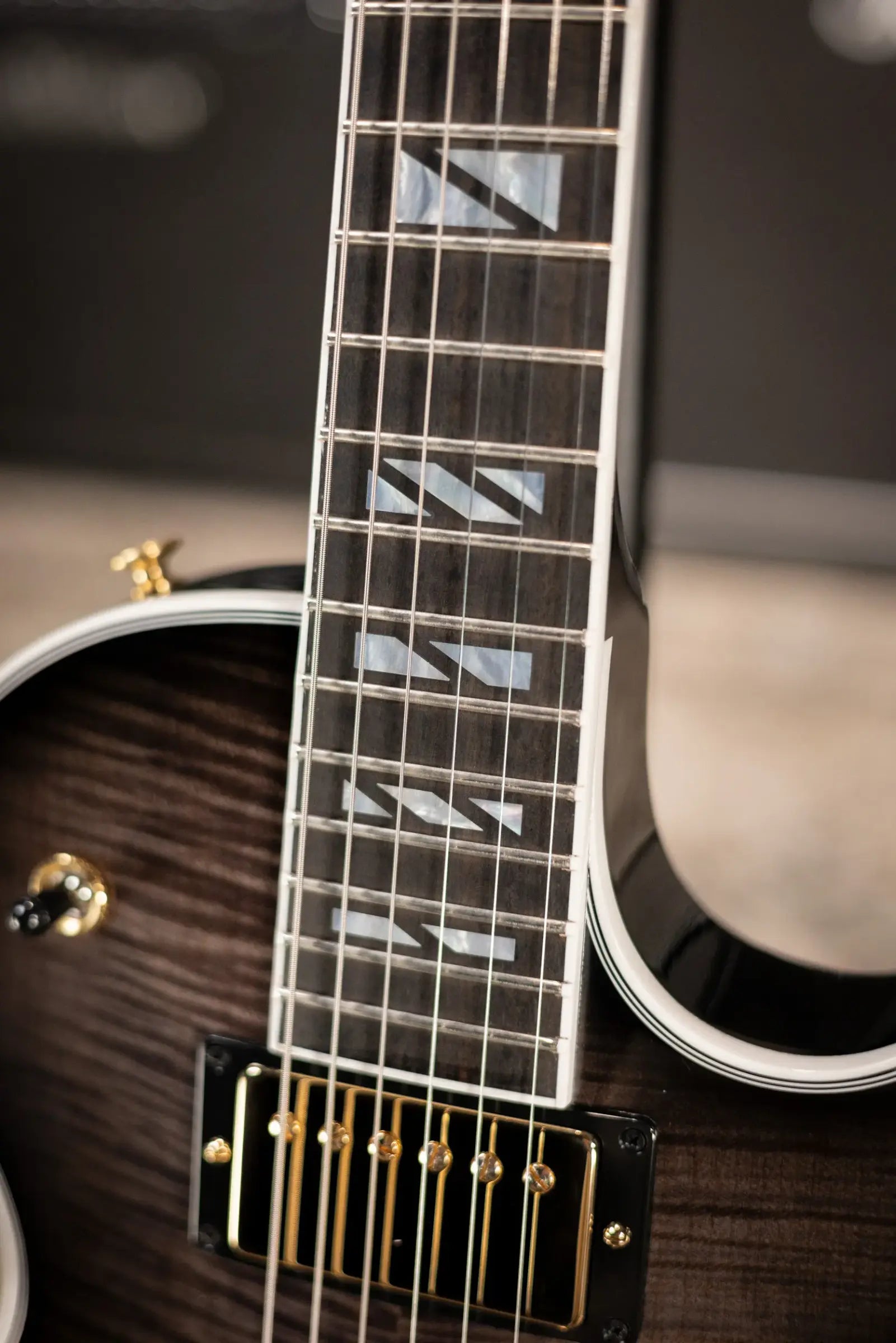 Gibson Les Paul Modern Supreme Electric Guitar - Trans Ebony Burst with Hardshell Case