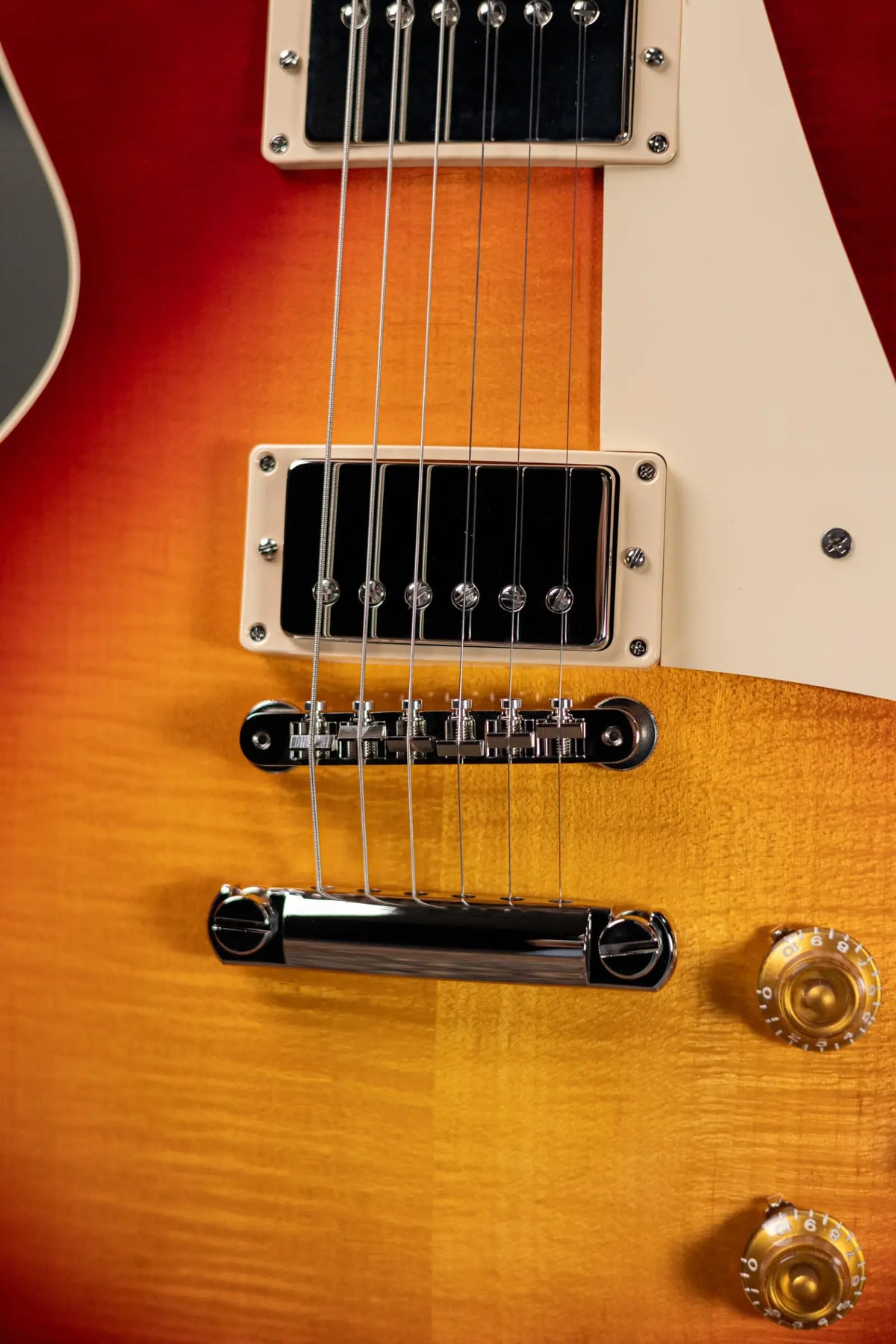 Gibson Les Paul Standard 50s Electric Guitar - Heritage Cherry Sunburst with Hardshell Case
