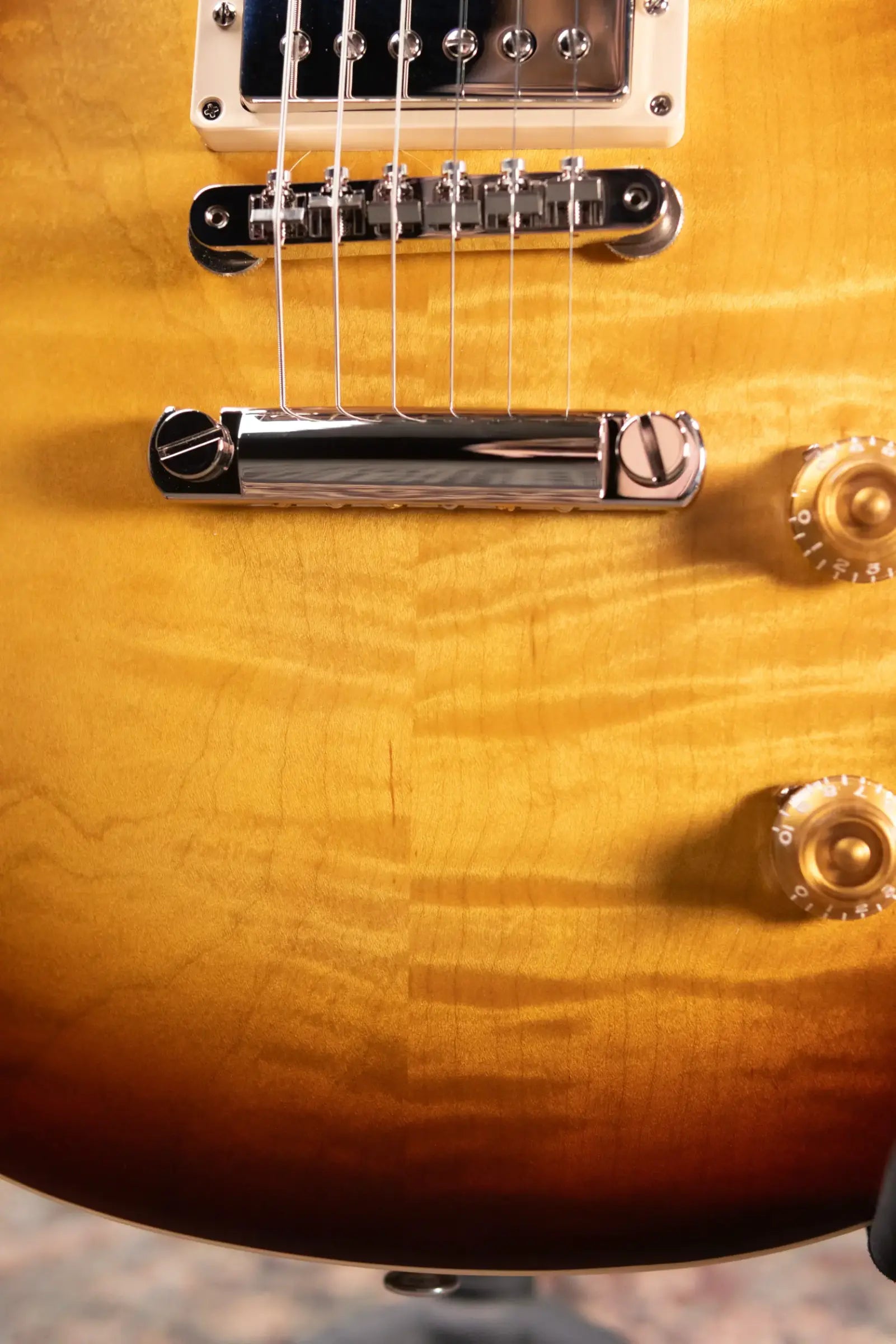 Gibson Les Paul Standard '50s Faded Electric Guitar - Vintage Tobacco Burst with Hardshell Case