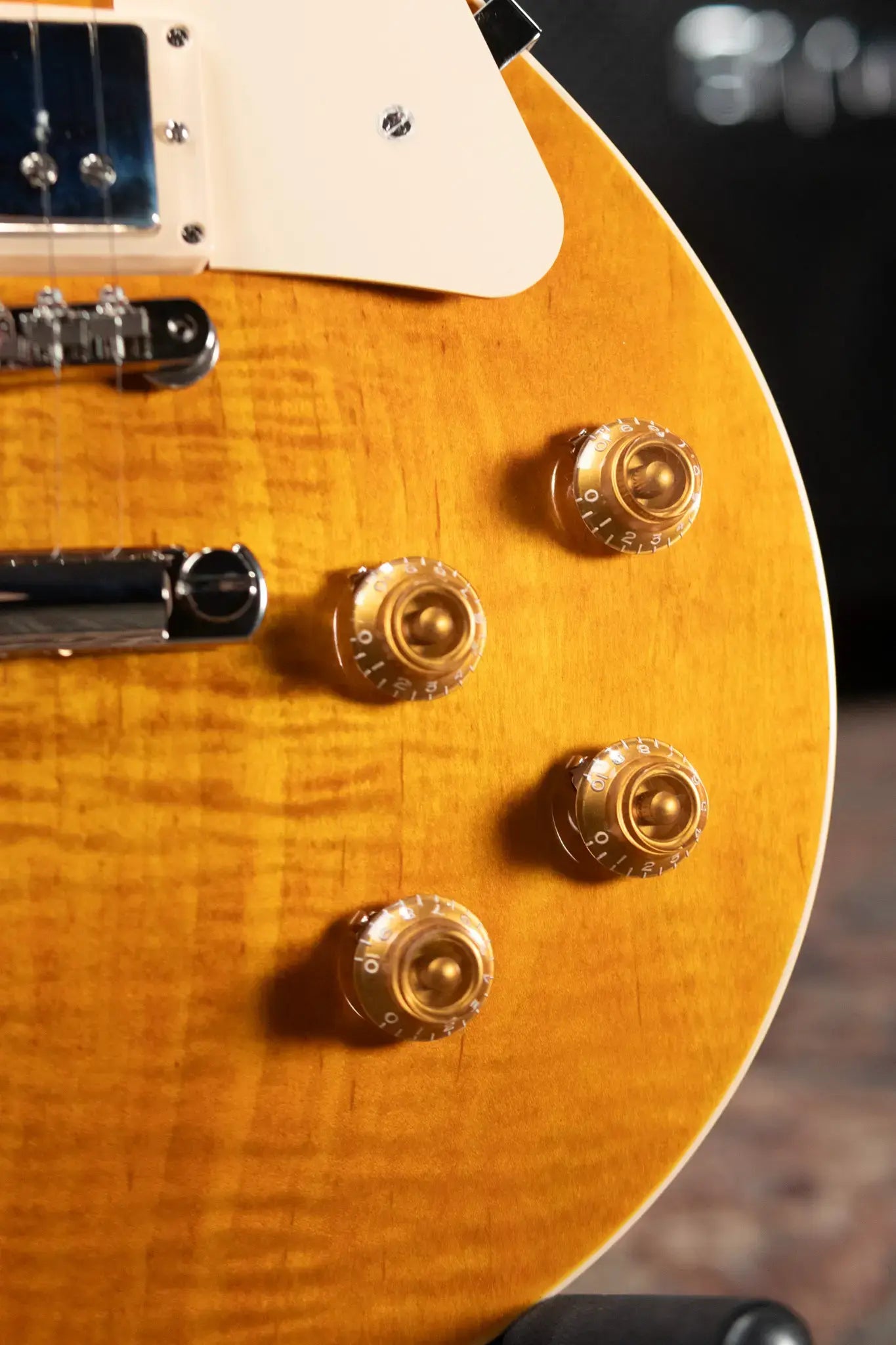 Gibson Les Paul Standard 50s Figured Top Electric Guitar - Honey Amber with Hardshell Case