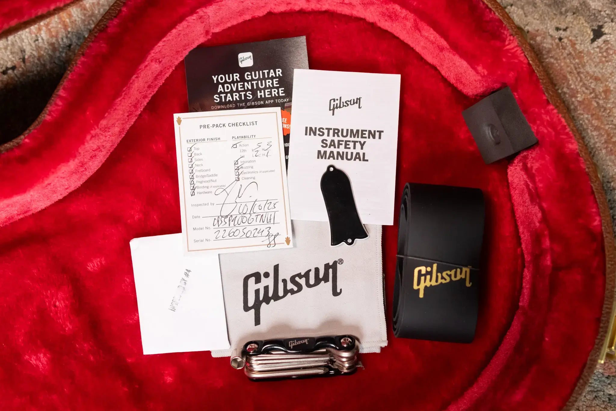 Gibson Les Paul Standard '50s P-90 Electric Guitar - Goldtop with Hardshell Case