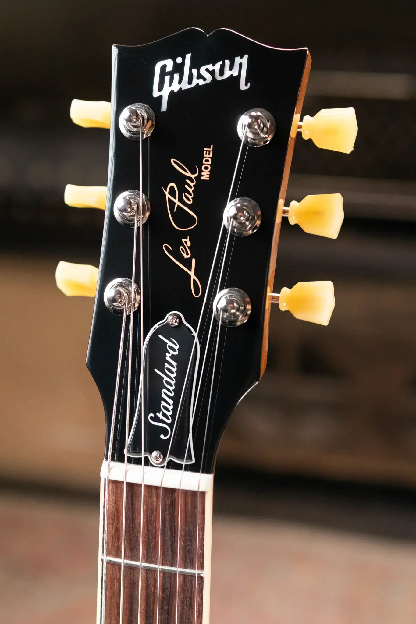 Gibson Les Paul Standard '50s P-90 Electric Guitar - Goldtop with Hardshell Case