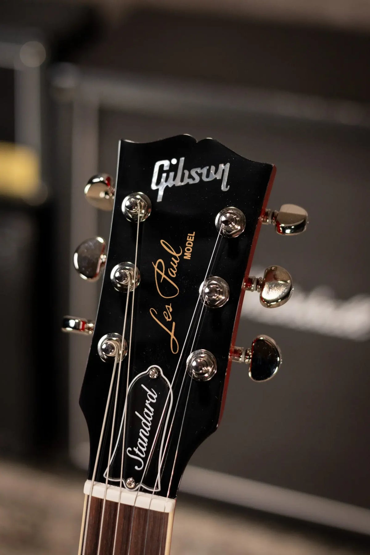 Gibson Les Paul Standard '60s Electric Guitar - Bourbon Burst with Hardshell Case
