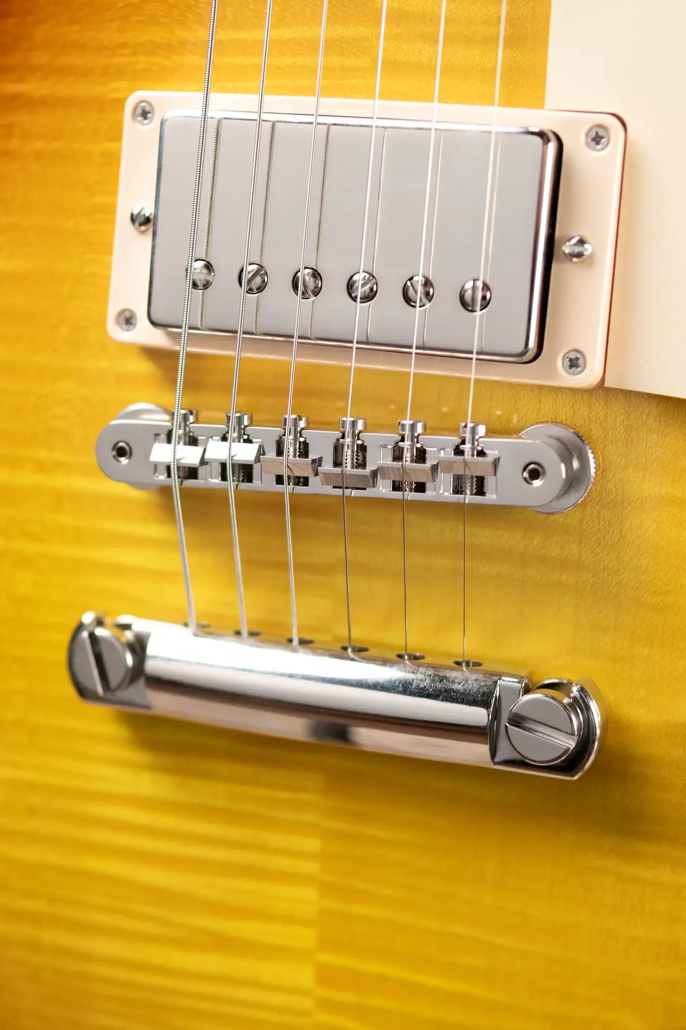 Gibson Les Paul Standard 60s Electric Guitar - Iced Tea with Hardshell Case