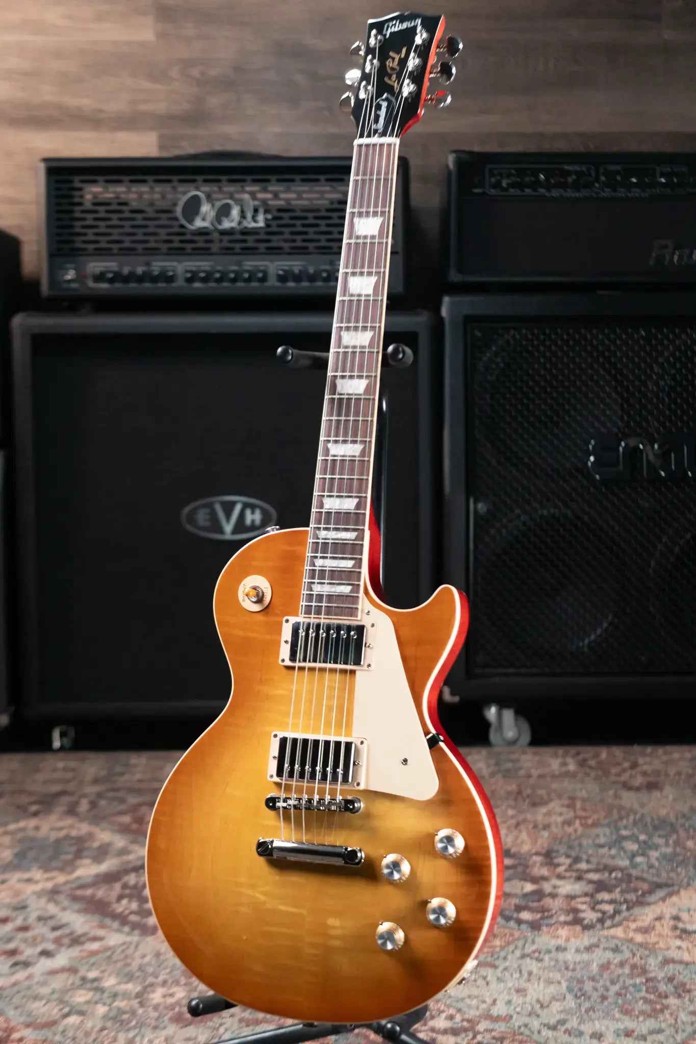 Gibson Les Paul Standard '60s Electric Guitar - Unburst with Hardshell Case