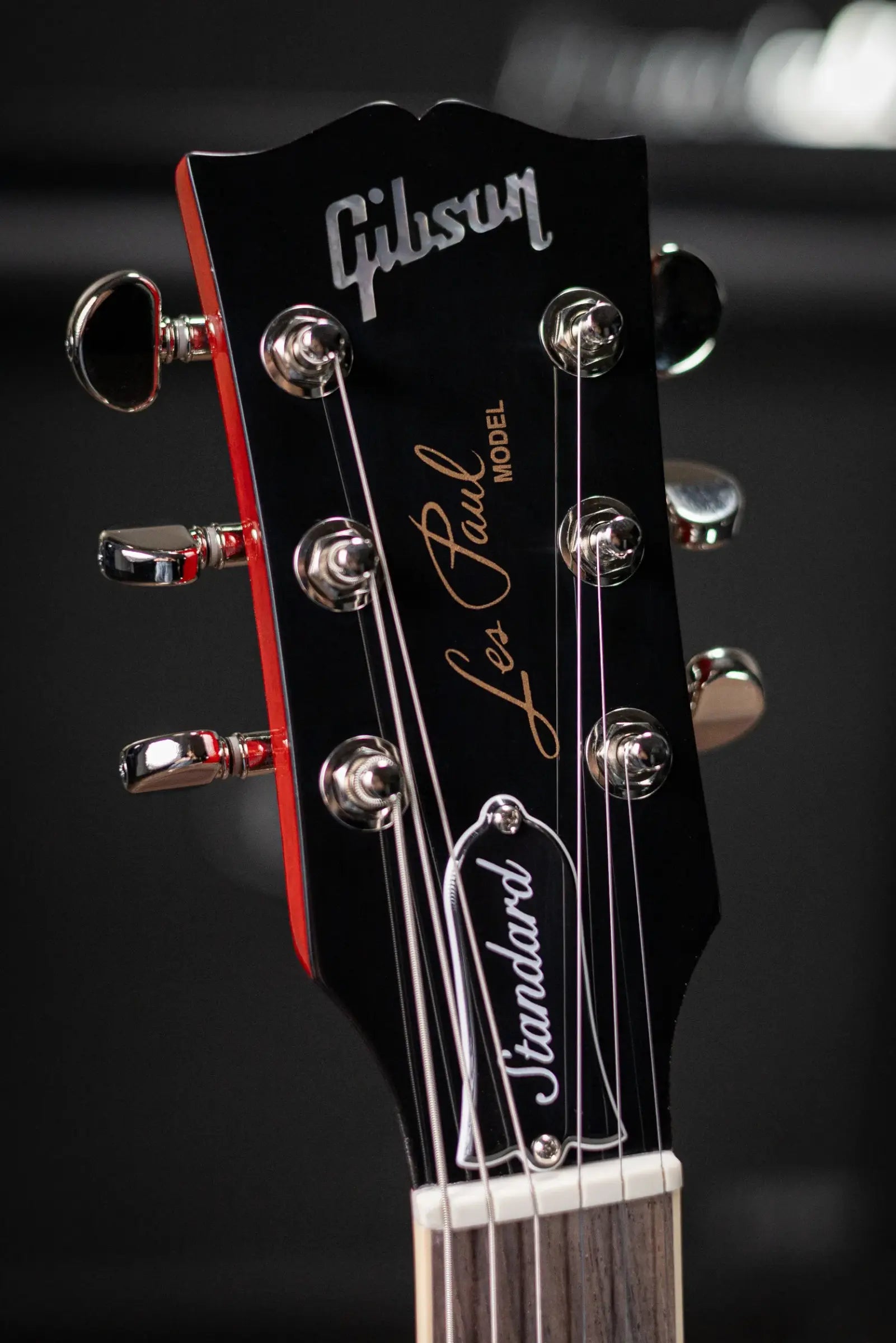 Gibson Les Paul Standard 60s Electric Guitar - Unburst with Hardshell Case