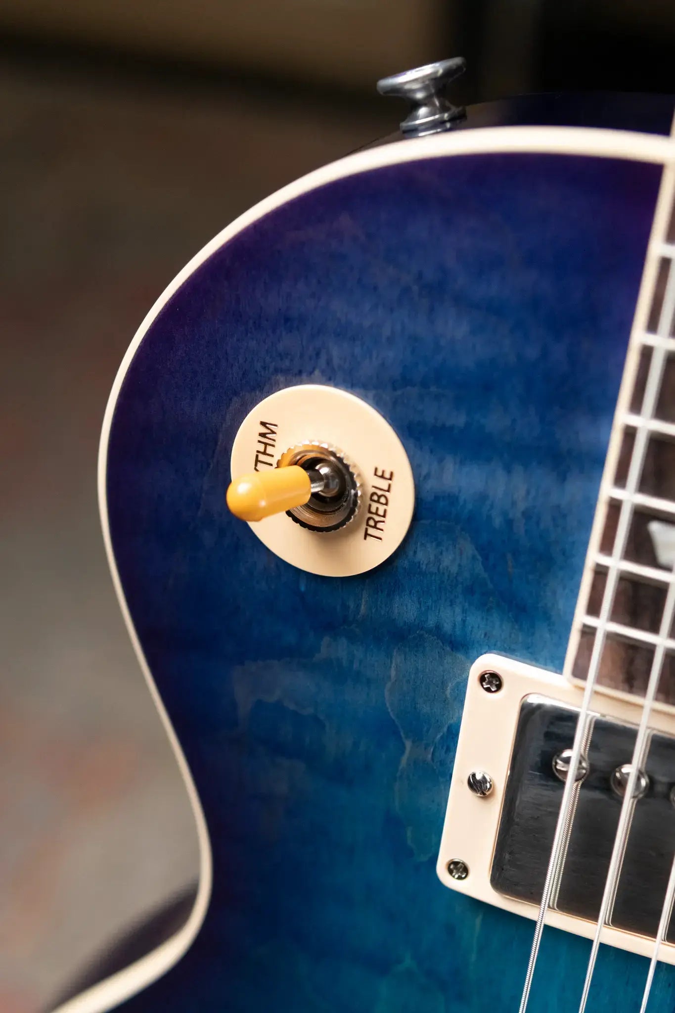 Gibson Les Paul Standard 60s Figured Top - Blueberry Burst with Hardshell Case