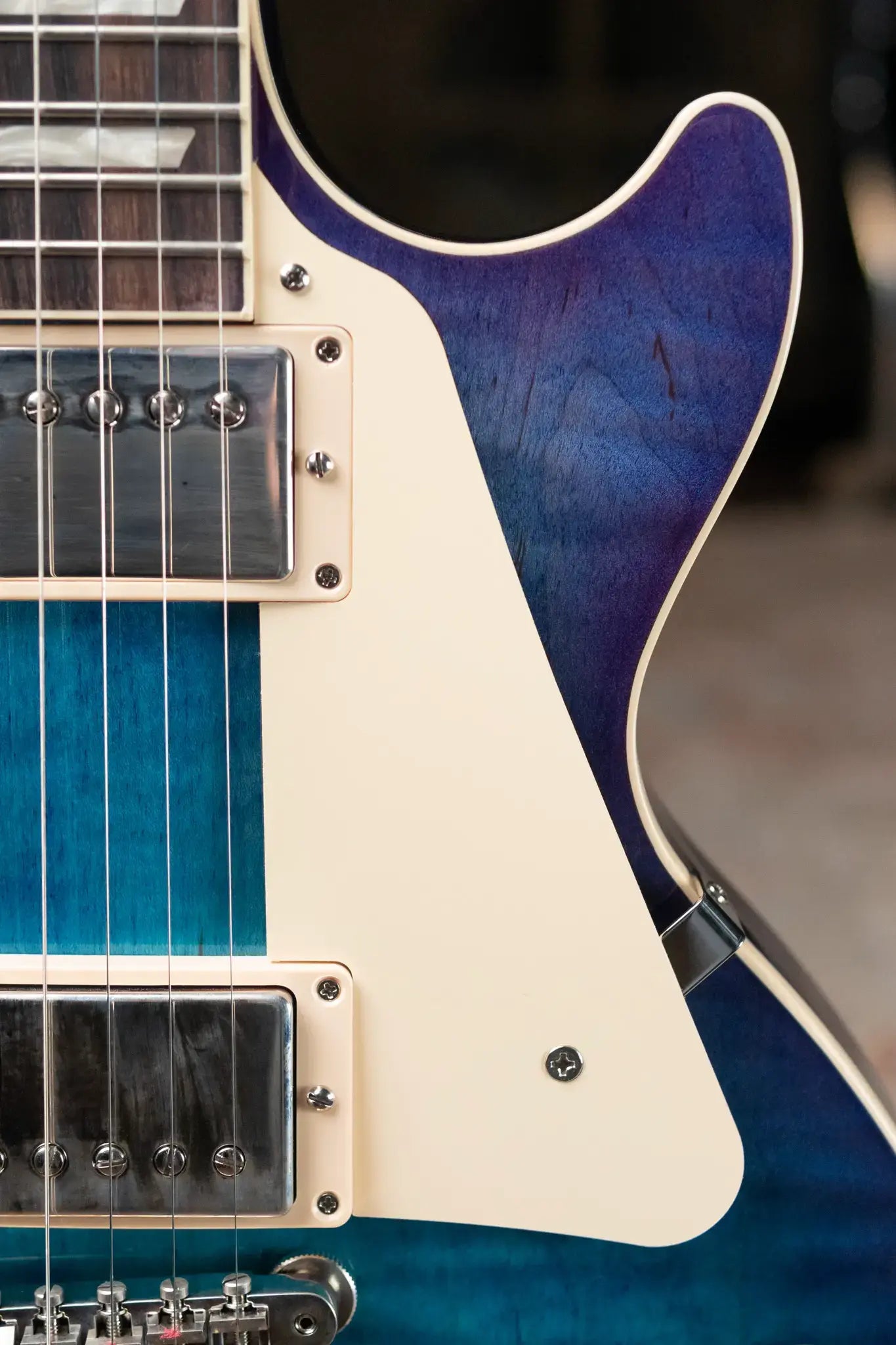 Gibson Les Paul Standard 60s Figured Top - Blueberry Burst with Hardshell Case