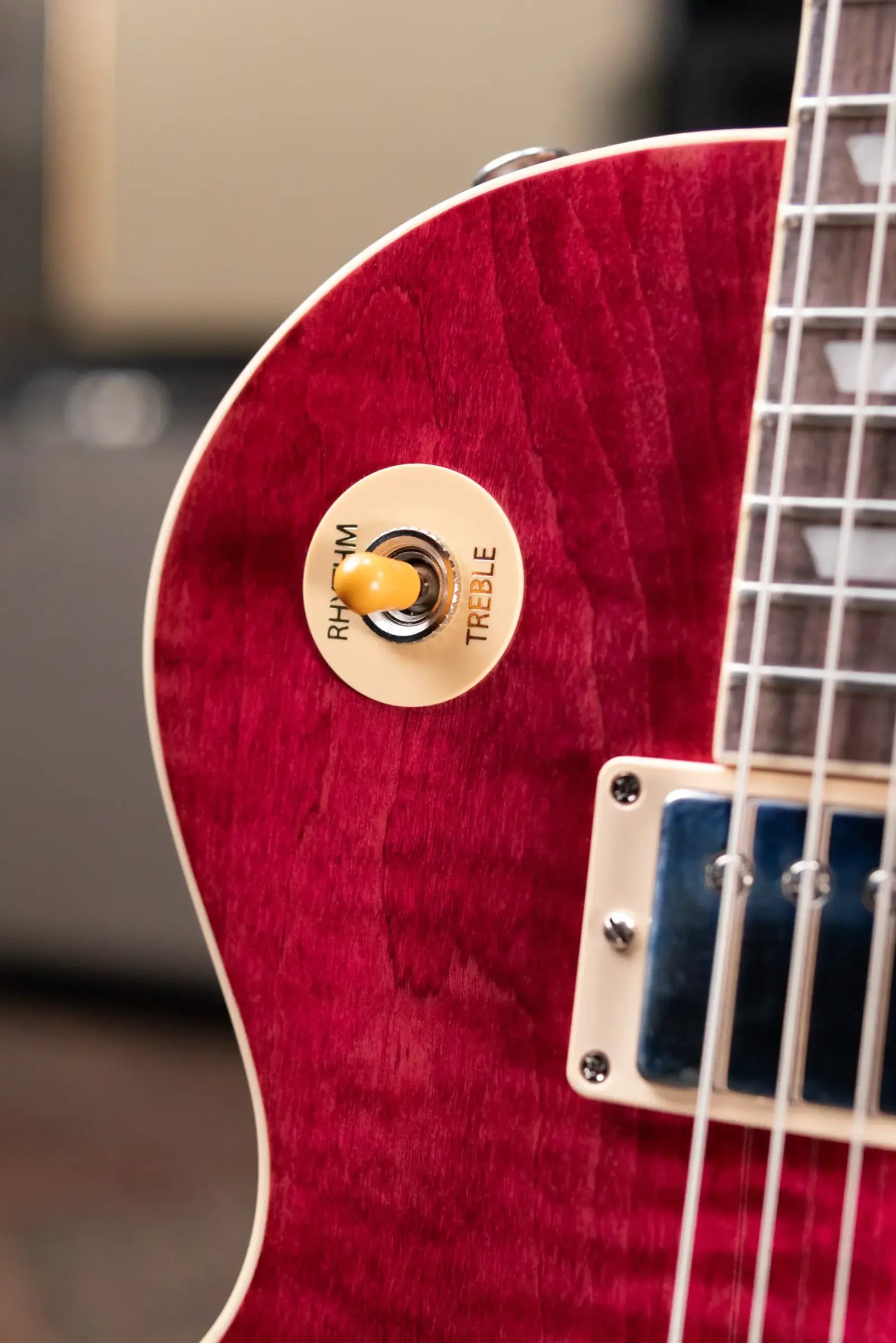 Gibson Les Paul Standard '60s Figured Top Electric Guitar - Translucent Fuchsia with Hardshell Case