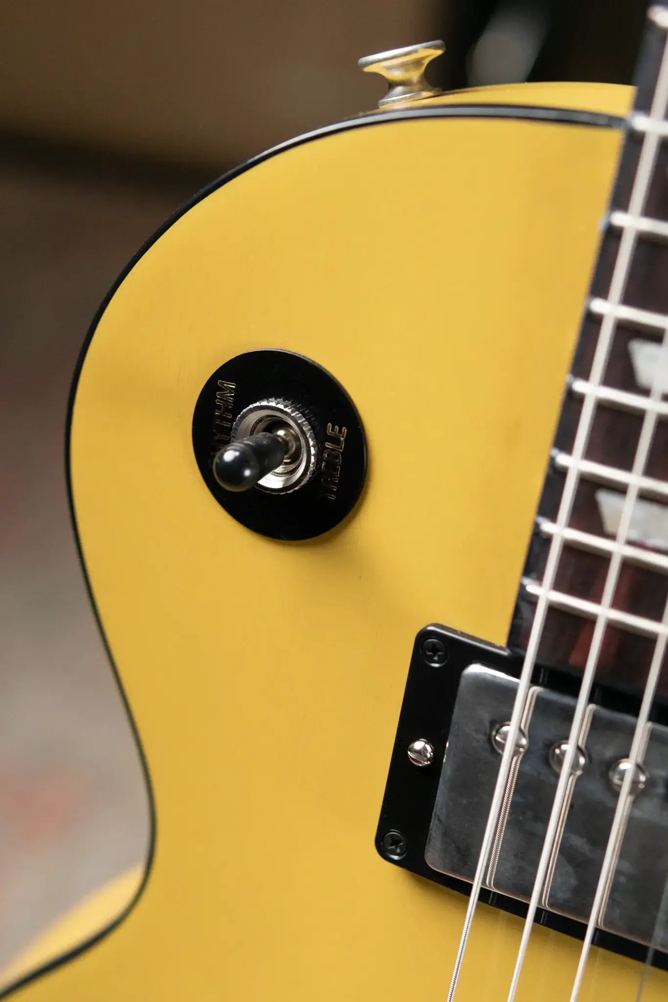 Gibson Les Paul Standard 60s Mahogany Top - TV Yellow with Hardshell Case