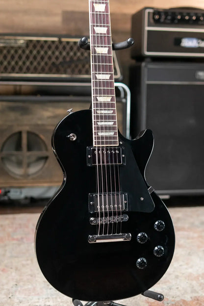 Gibson Les Paul Studio - Ebony with Gig Bag