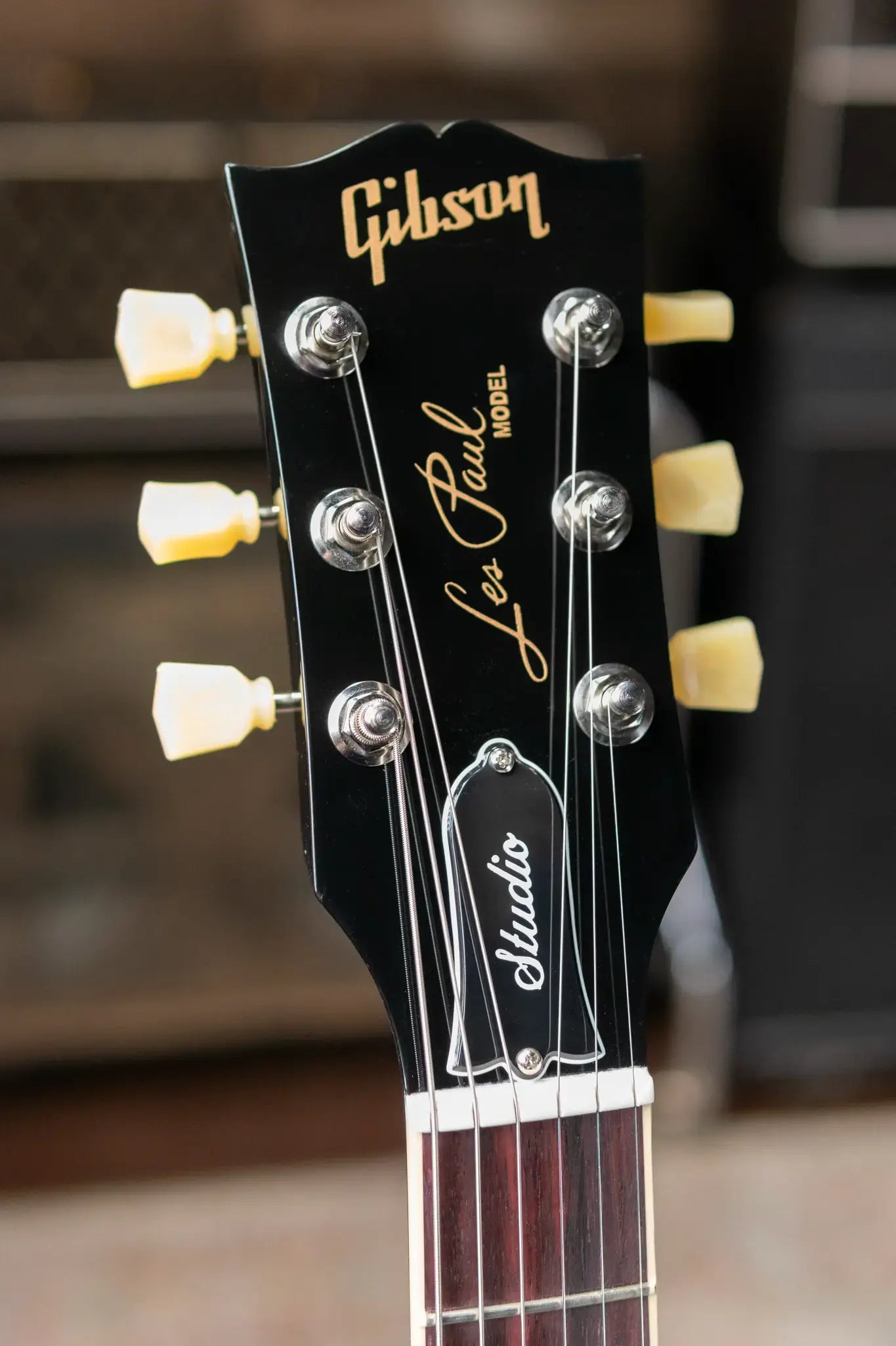 Gibson Les Paul Studio - Ebony with Gig Bag