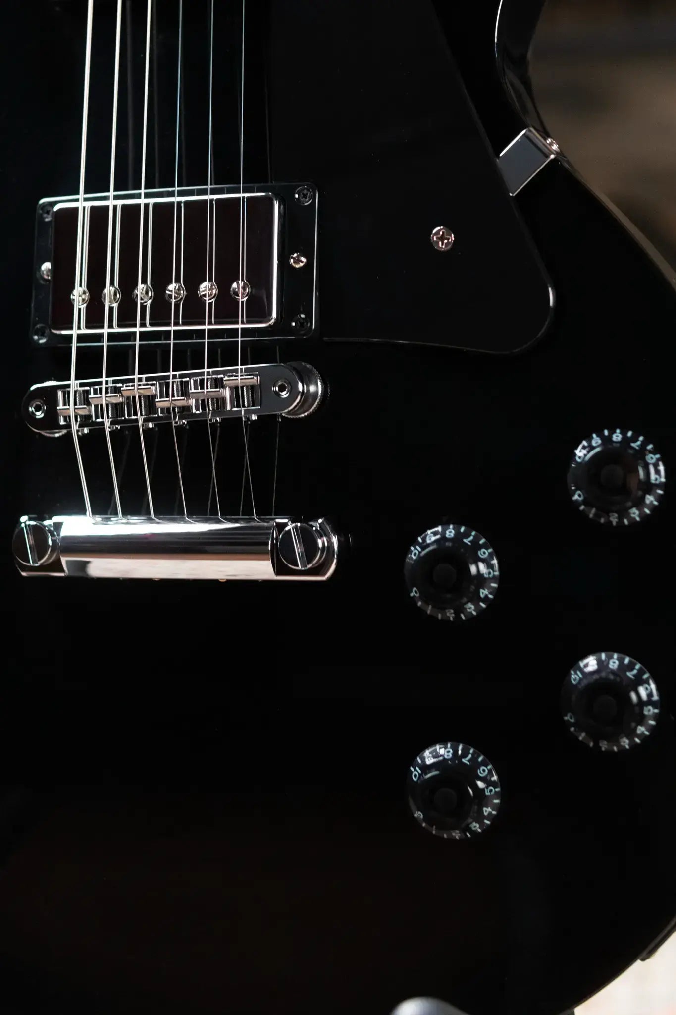 Gibson Les Paul Studio - Ebony with Gig Bag