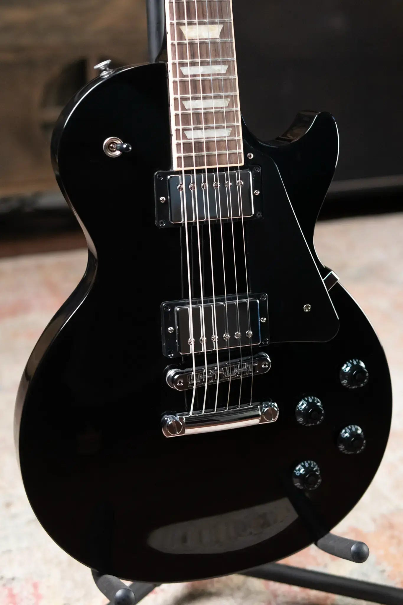 Gibson Les Paul Studio - Ebony with Gig Bag