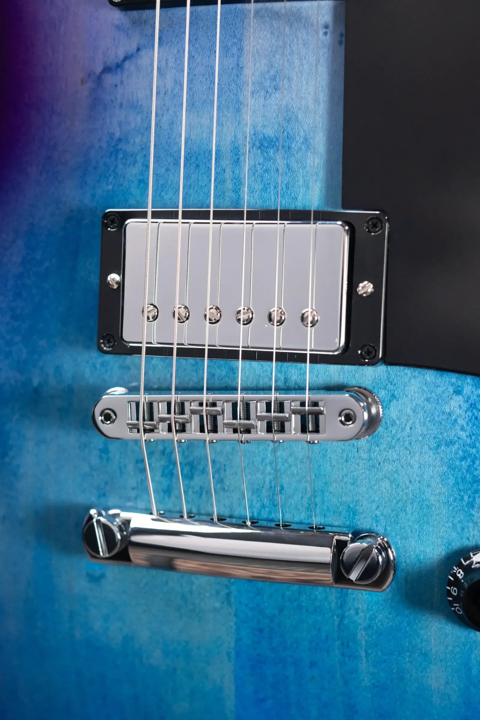 Gibson Les Paul Studio Electric Guitar - Blueberry Burst with Gig Bag