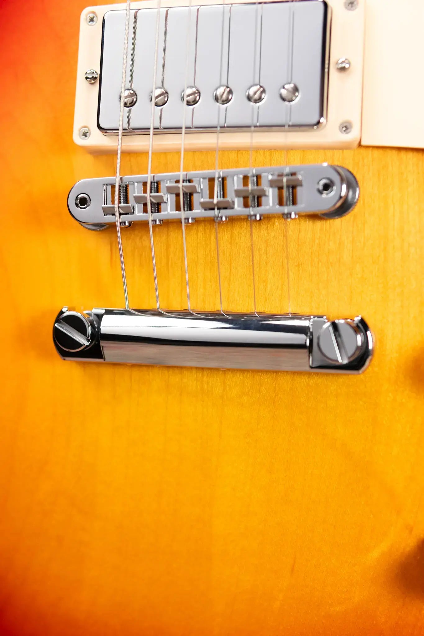 Gibson Les Paul Studio Electric Guitar - Heritage Cherry Sunburst with Gig Bag
