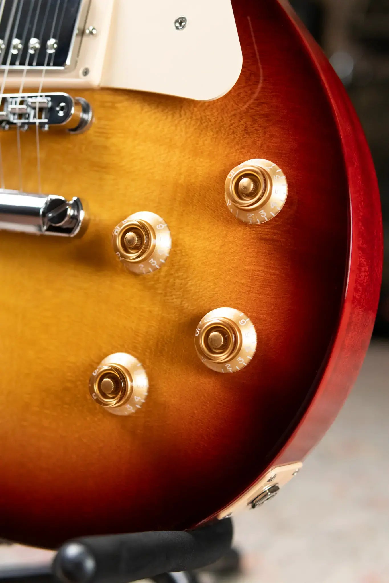 Gibson Les Paul Studio Session Electric Guitar - Bourbon Burst with Deluxe Gig Bag - Floor Model Demo