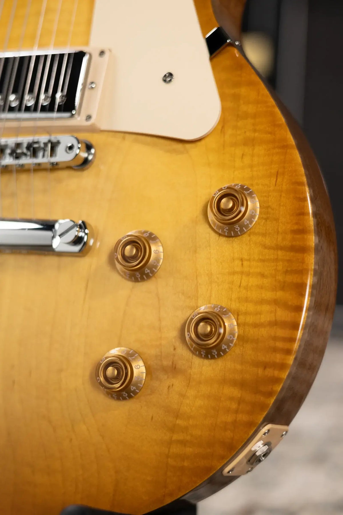 Gibson Les Paul Studio Session Electric Guitar - Honeyburst with Gig Bag