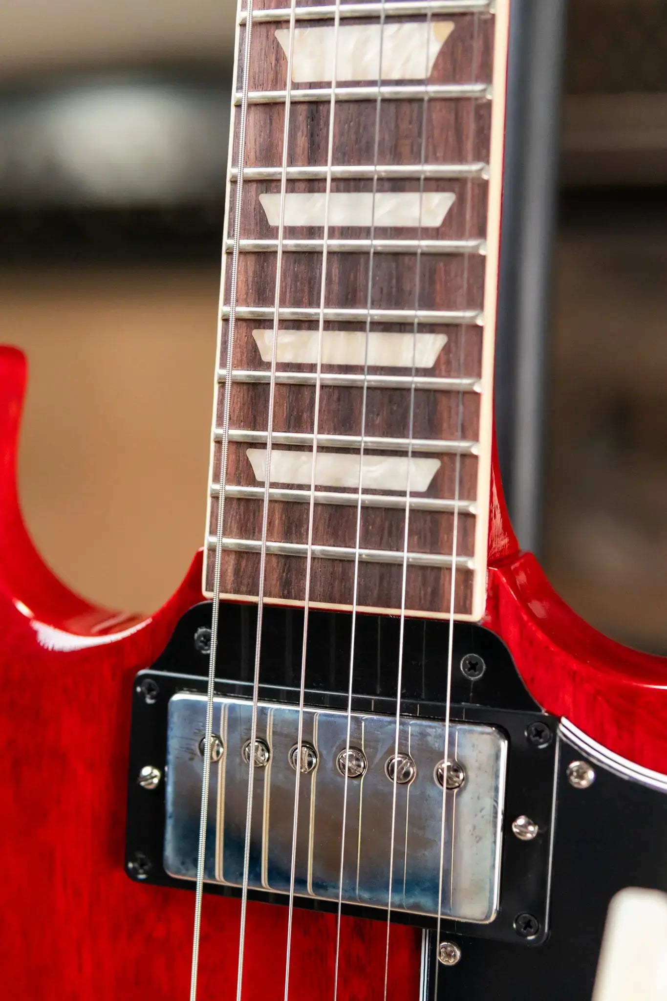 Gibson SG Standard '61 Maestro Vibrola Electric Guitar - Vintage Cherry with Hardshell Case
