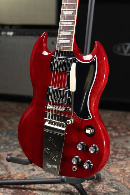 Gibson SG Standard '61 Maestro Vibrola Electric Guitar - Vintage Cherry with Hardshell Case