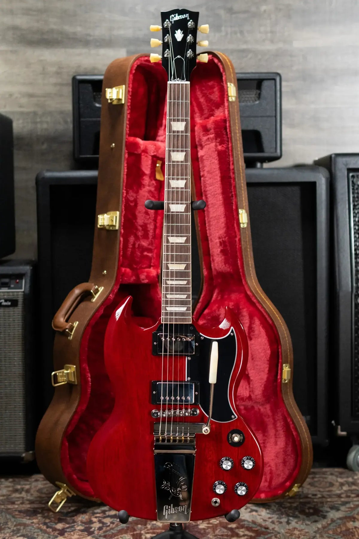 Gibson SG Standard '61 Maestro Vibrola Electric Guitar - Vintage Cherry with Hardshell Case