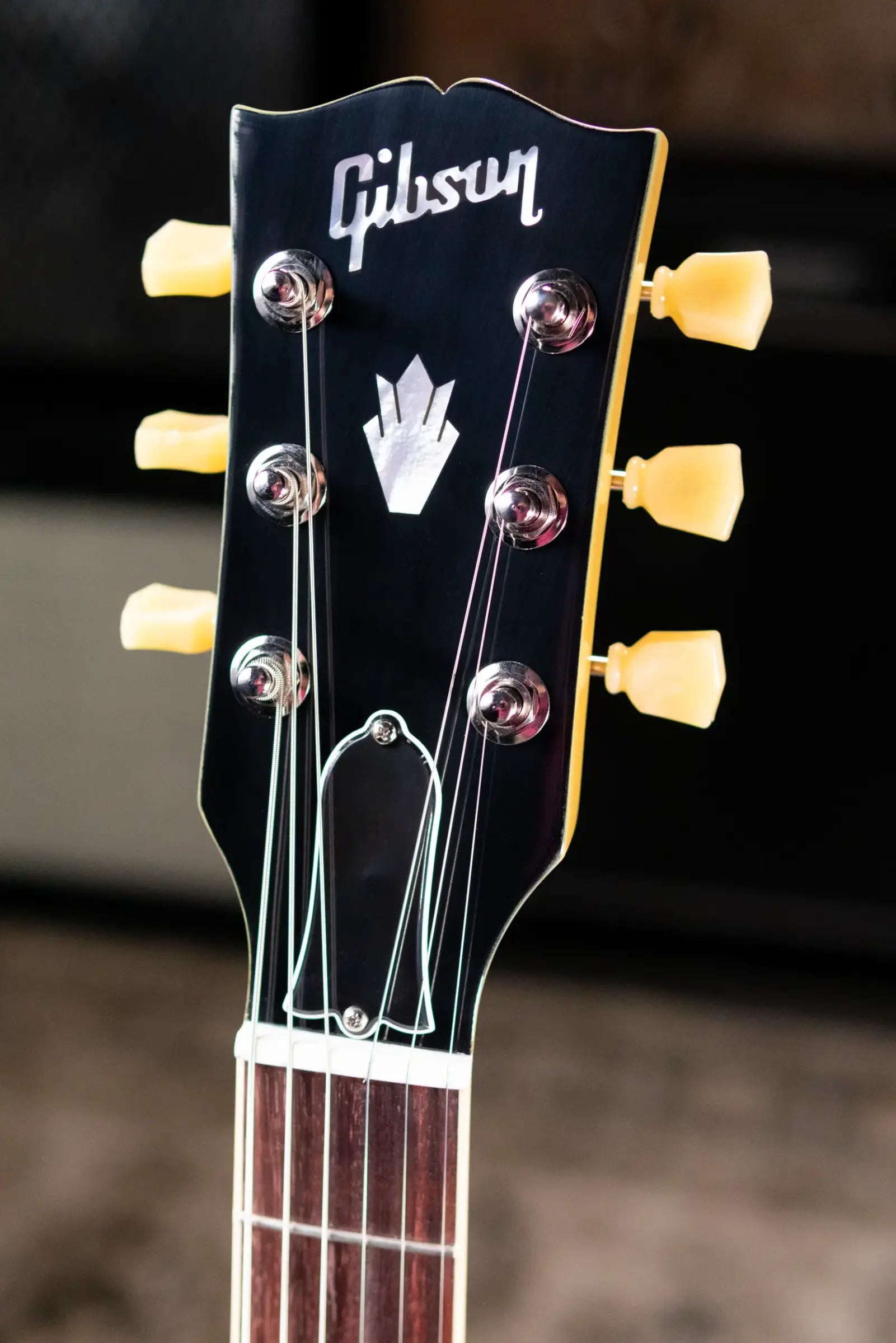 Gibson SG Standard '61 Stop Bar Electric Guitar - TV Yellow with Hardshell Case