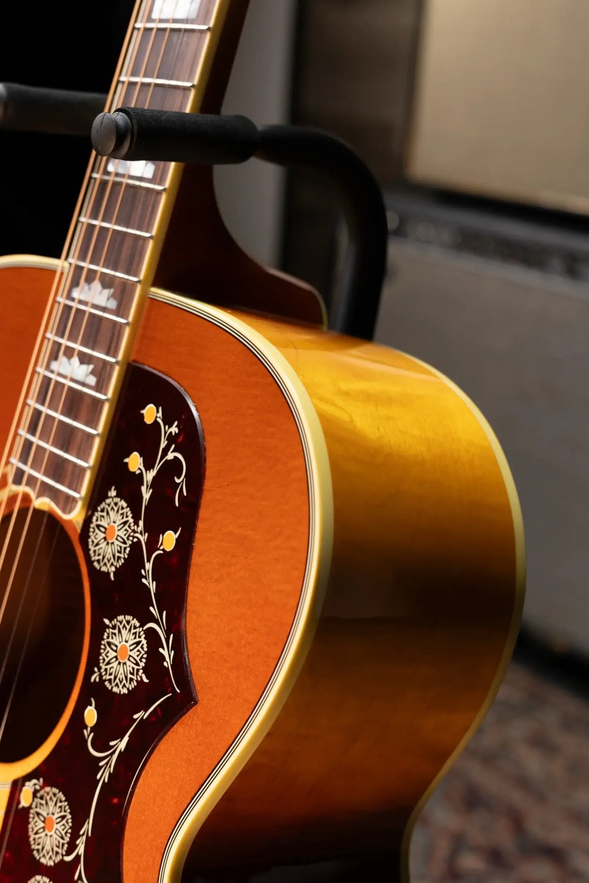 Gibson SJ-200 60s Original Jumbo Acoustic/Electric Guitar - Heritage Cherry Sunburst with Hardshell Case - Demo
