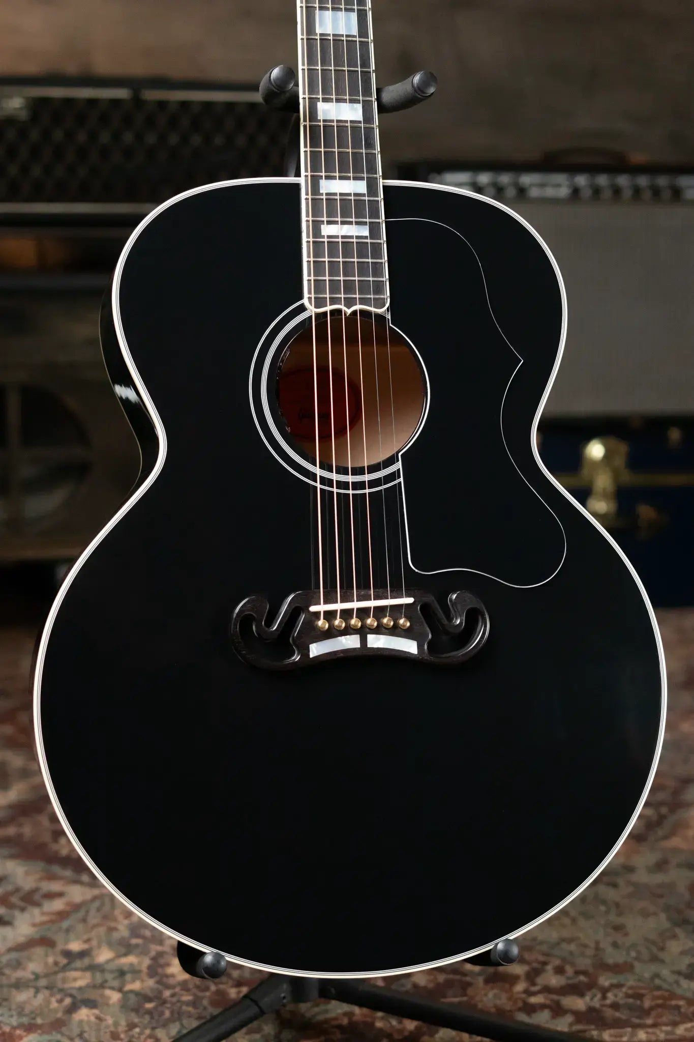 Gibson SJ-200 Custom Acoustic/Electric - Ebony with Hardshell Case