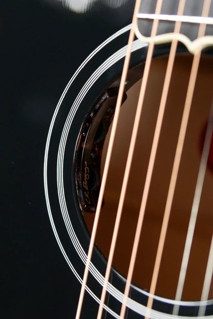Gibson SJ-200 Custom Acoustic/Electric - Ebony with Hardshell Case