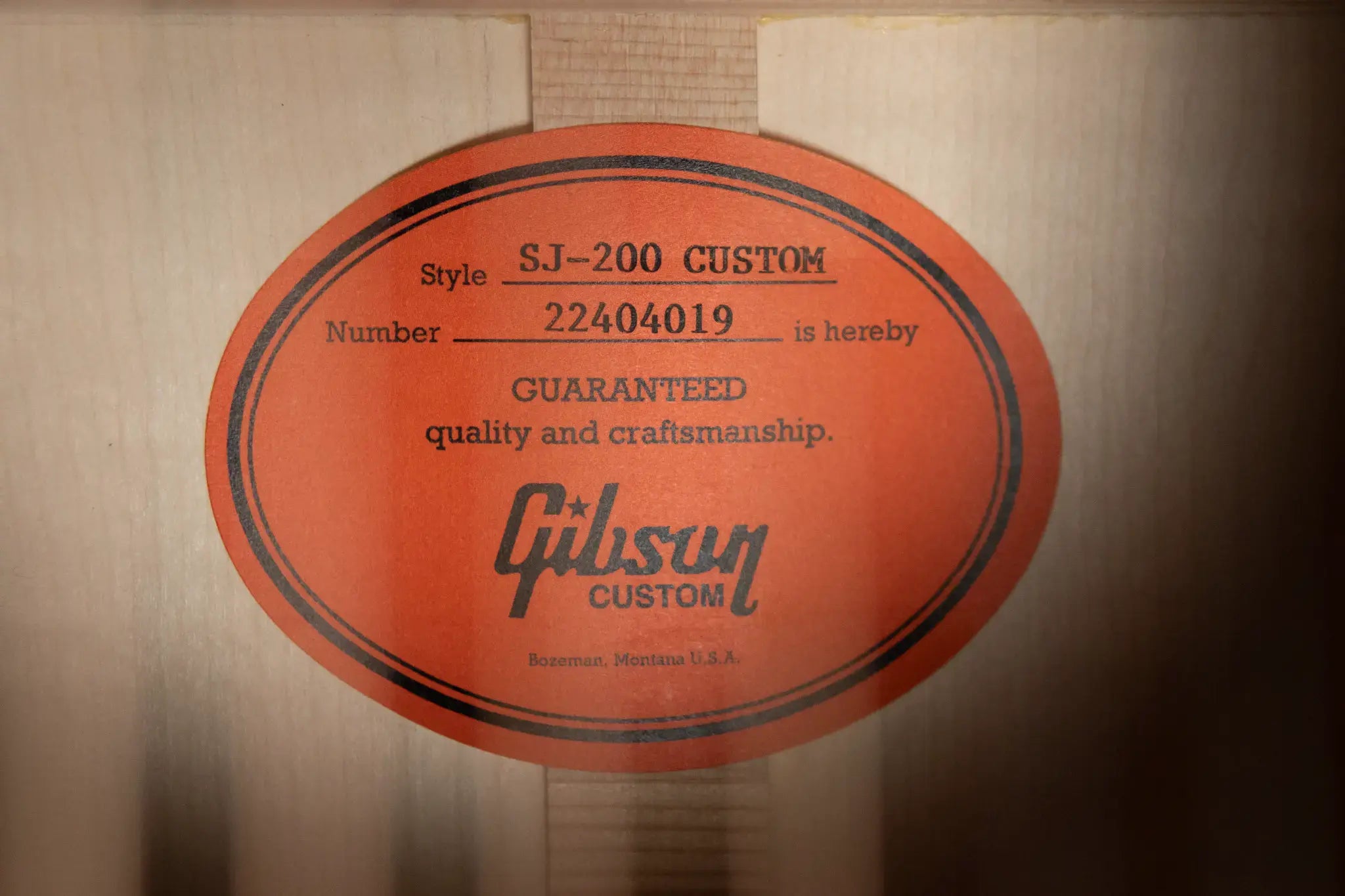 Gibson SJ-200 Custom Acoustic/Electric - Ebony with Hardshell Case