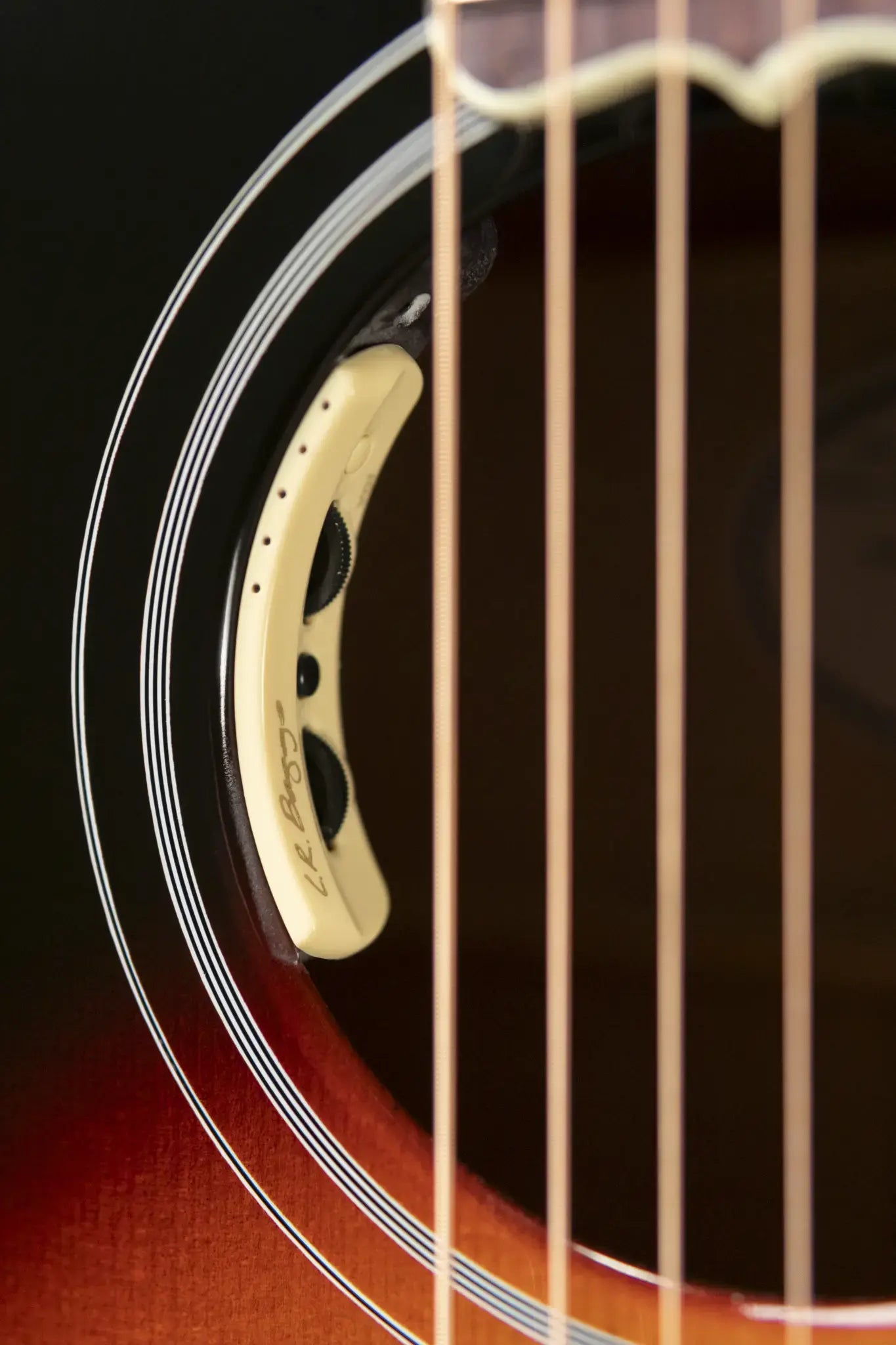 Gibson SJ-200 Standard Maple Acoustic/Electric Guitar - Triburst with Hardshell Case