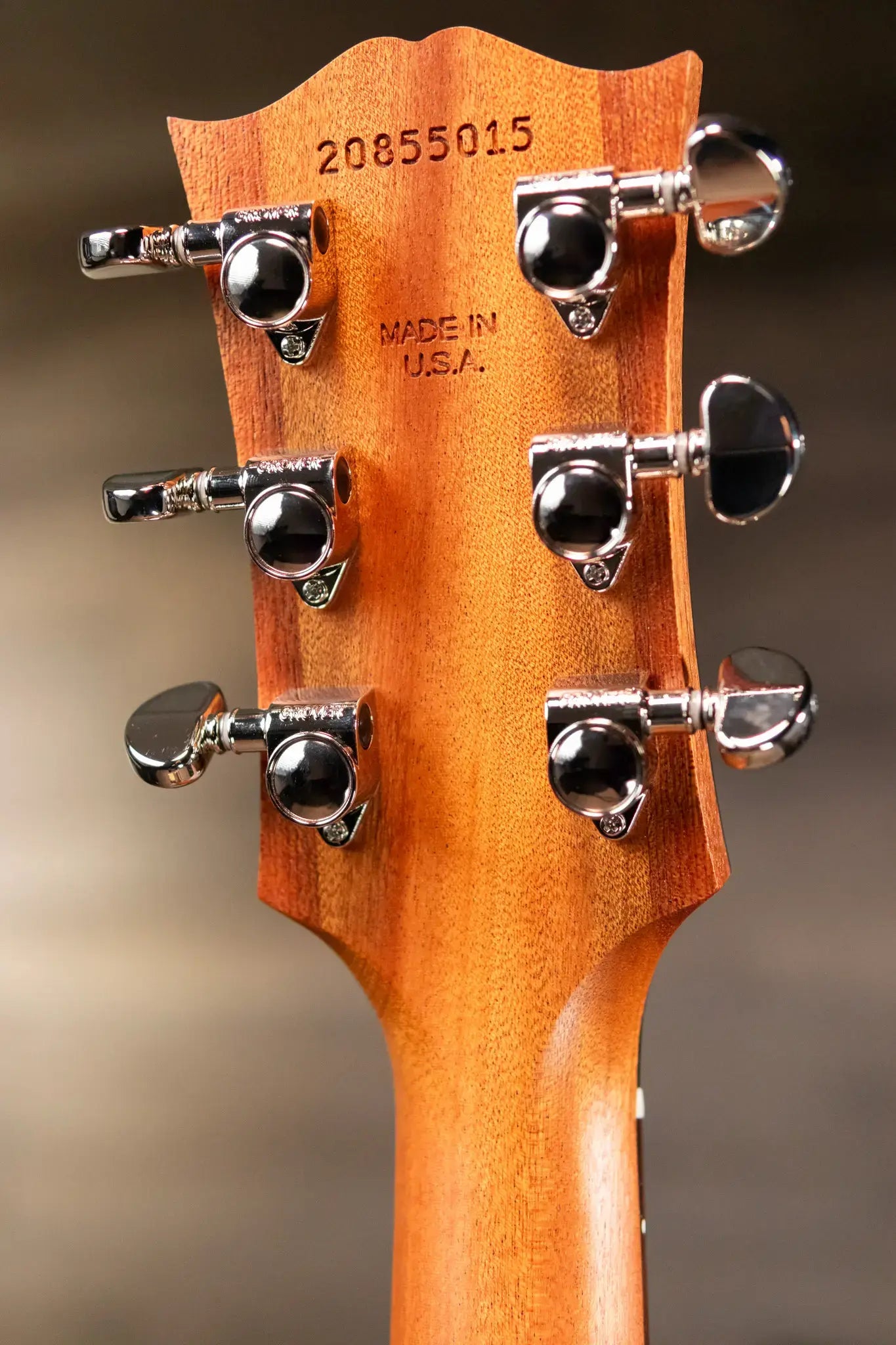 Gibson SJ-200 Studio Rosewood Jumbo Acoustic/Electric Guitar - Satin Natural with Hardshell Case