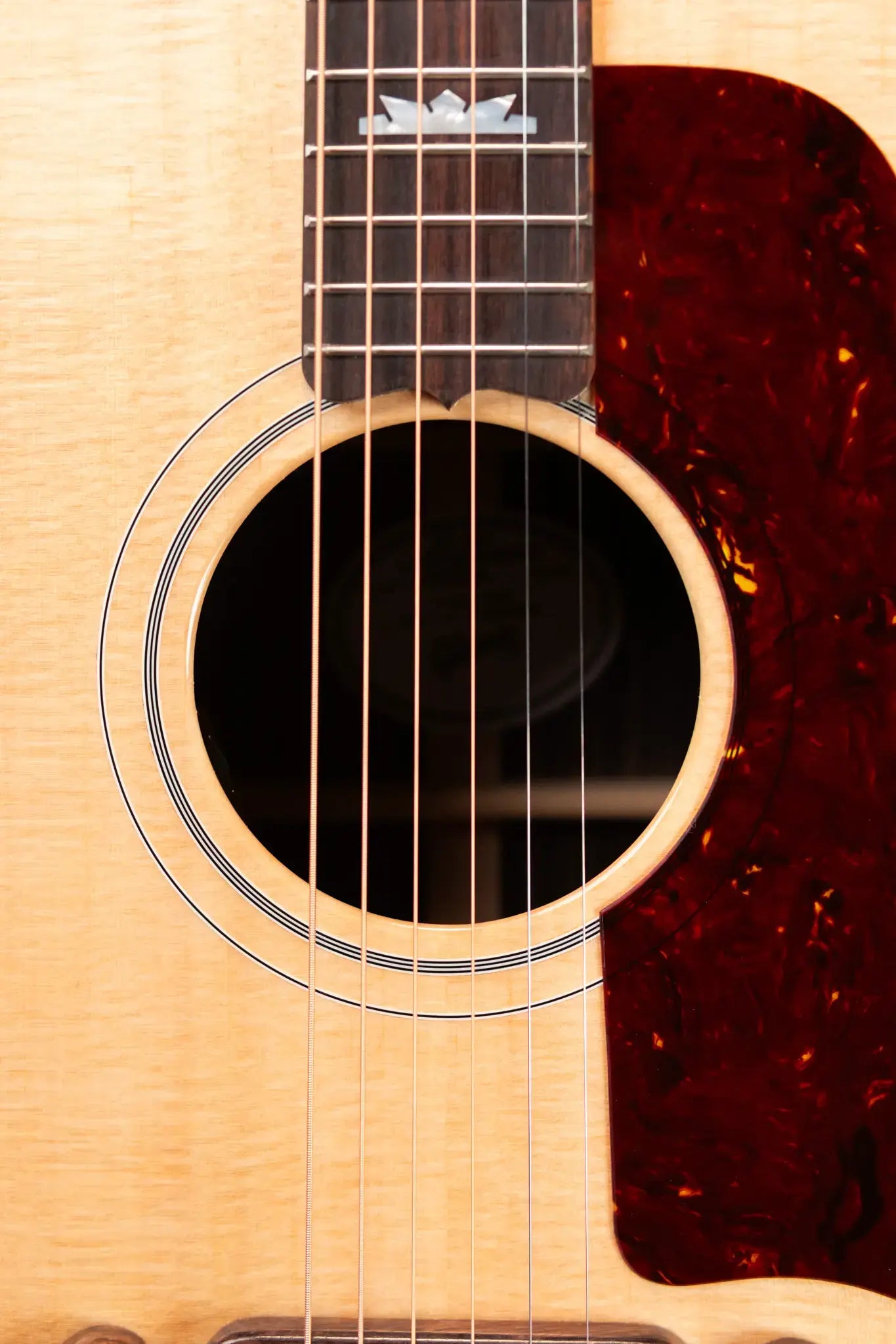 Gibson SJ-200 Studio Rosewood Jumbo Acoustic/Electric Guitar - Satin Natural with Hardshell Case