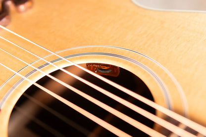 Gibson SJ-200 Studio Rosewood Jumbo Acoustic/Electric Guitar - Satin Natural with Hardshell Case