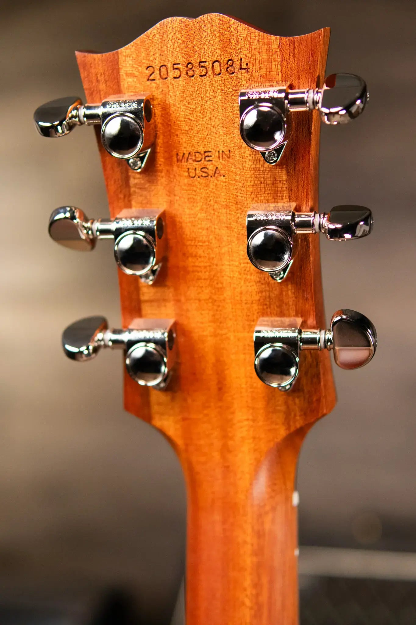 Gibson SJ-200 Studio Walnut Jumbo Acoustic/Electric Guitar - Satin Walnut Burst with Hardshell Case