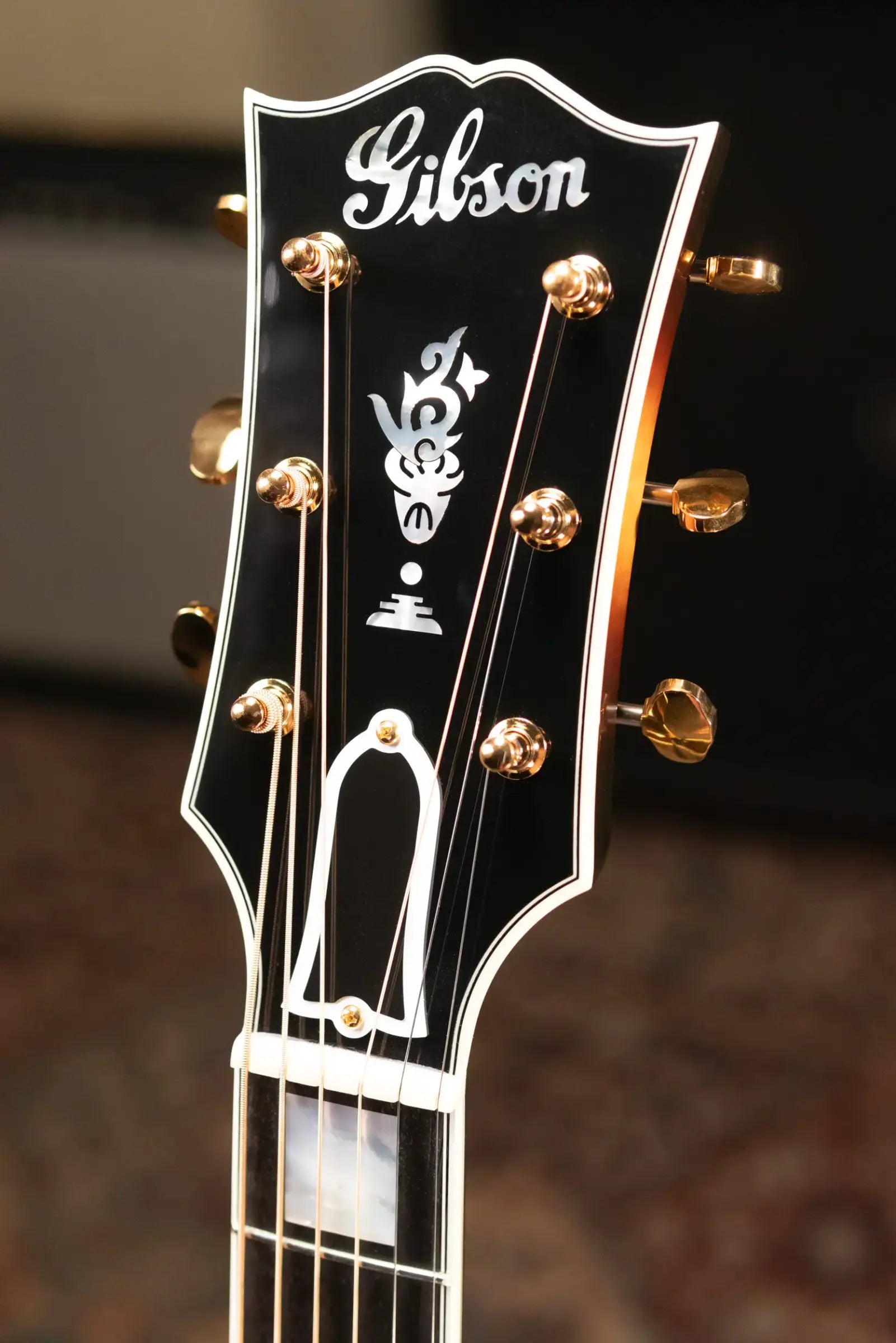 Gibson SJ-200 Western Classic Acoustic - Vintage Sunburst with Hardshell Case - Used