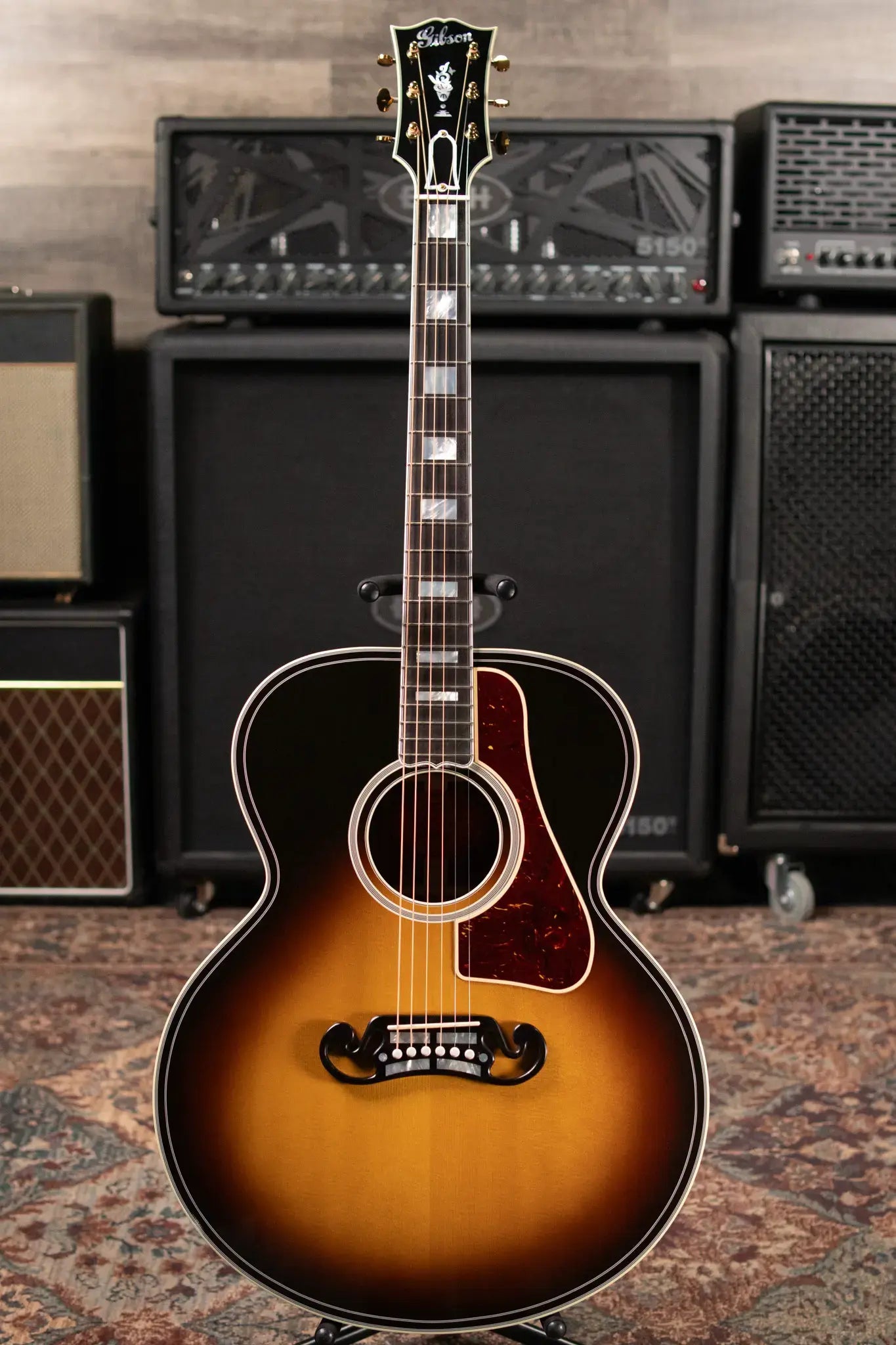Gibson SJ-200 Western Classic Jumbo Acoustic Guitar - Vintage Sunburst with Hardshell Case