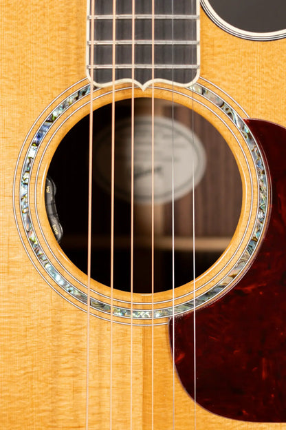 Gibson Songwriter Recording Artist EC Acoustic / Electric Guitar - Antique Natural with Hardshell Case