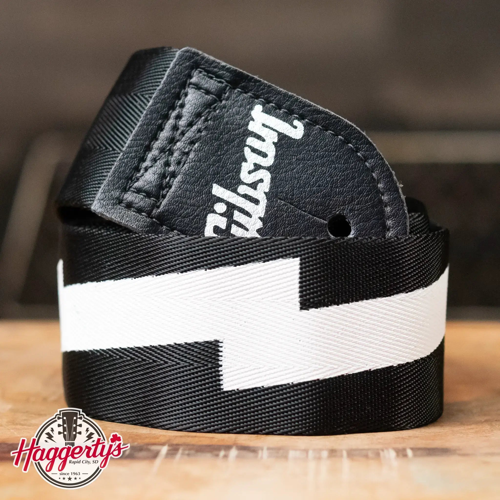 Gibson - The Lightning Bolt Seatbelt Guitar Strap - Black