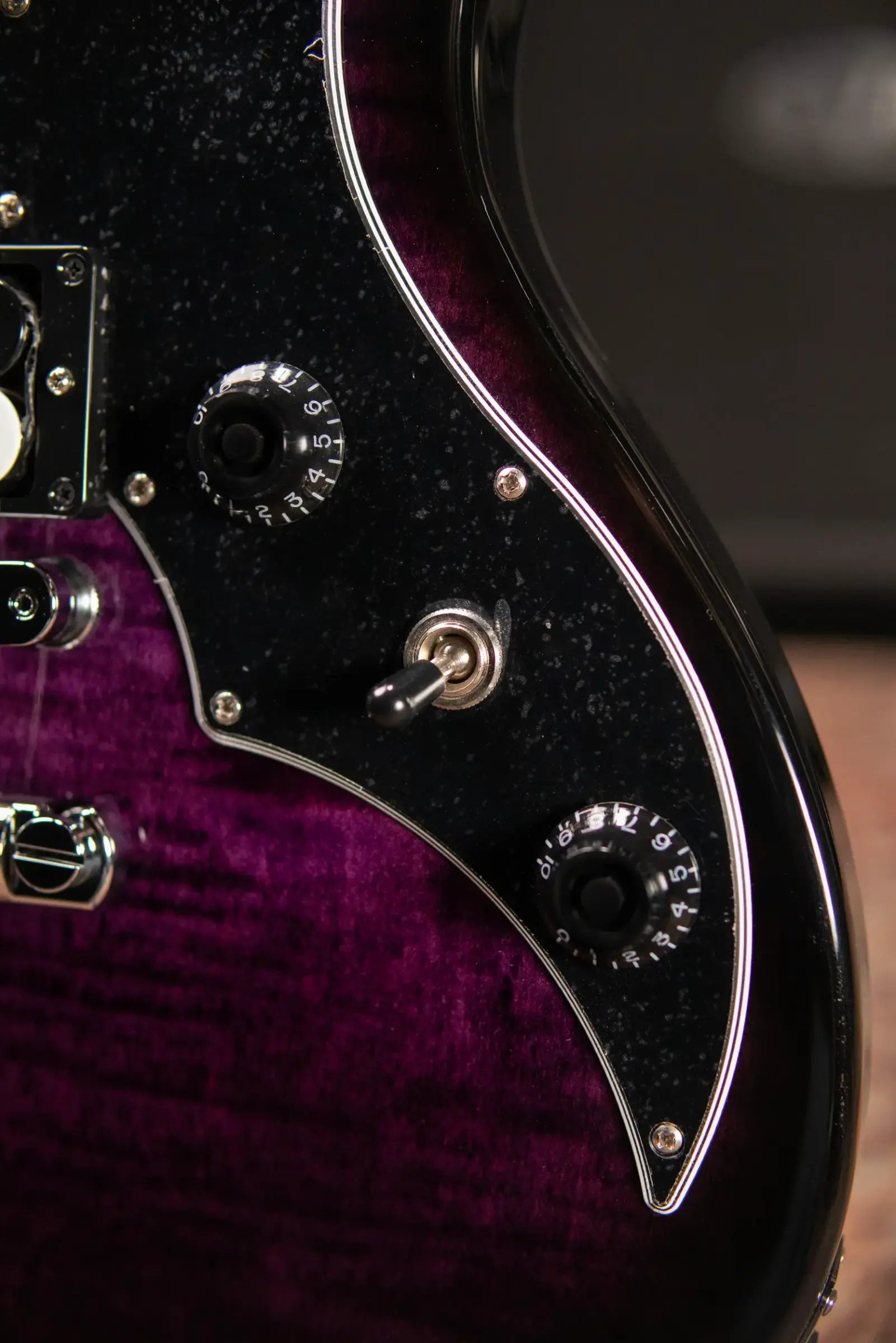 Gibson Victory Figured Top Electric Guitar - Dark Purple Burst with Hardshell Case