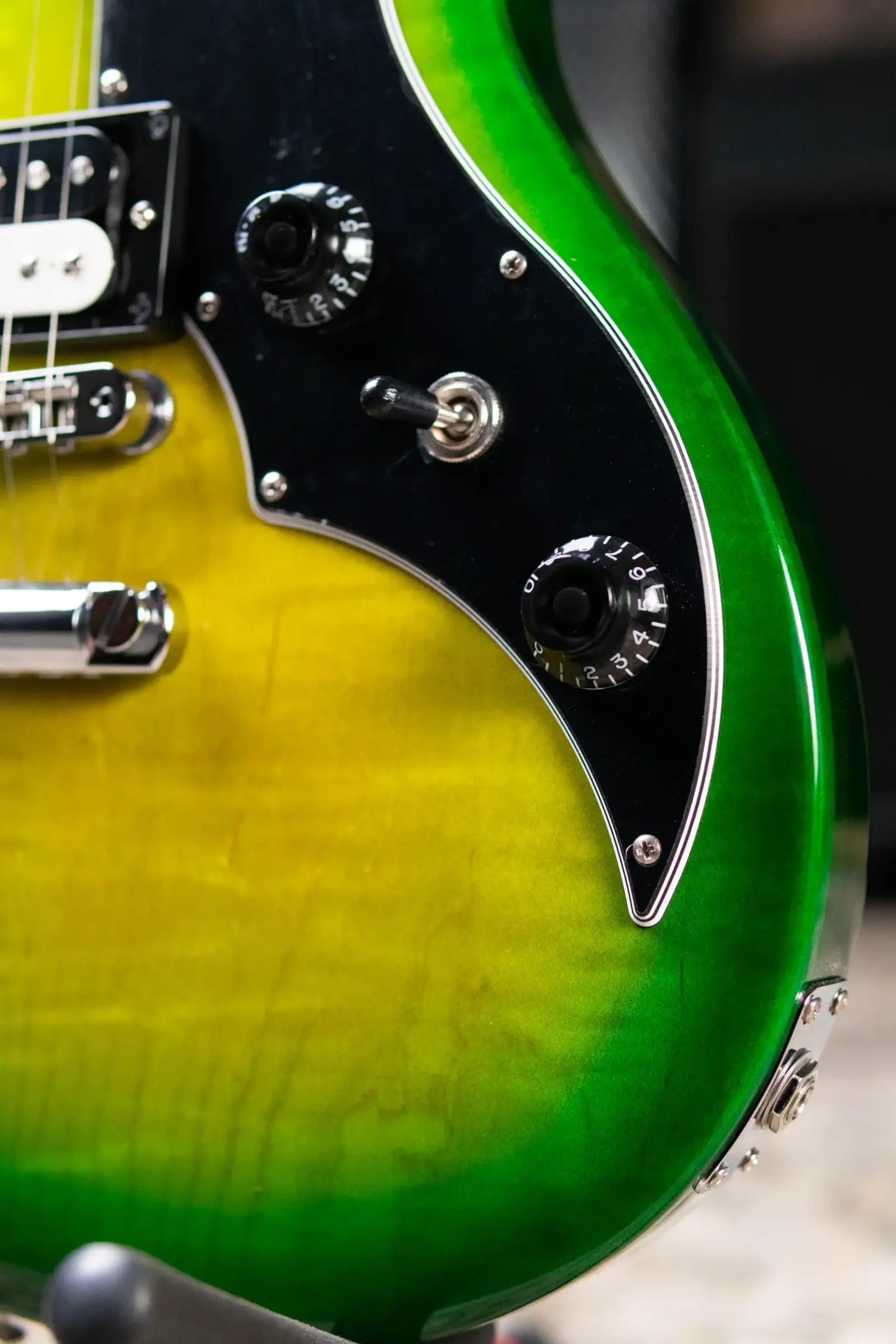 Gibson Victory Figured Top Electric Guitar - Iguana Burst with Hardshell Case