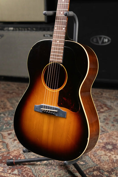 Gibson Vintage 1966-1967 LG-1 Acoustic Guitar - Sunburst with Original Alligator Chipboard Case - Used