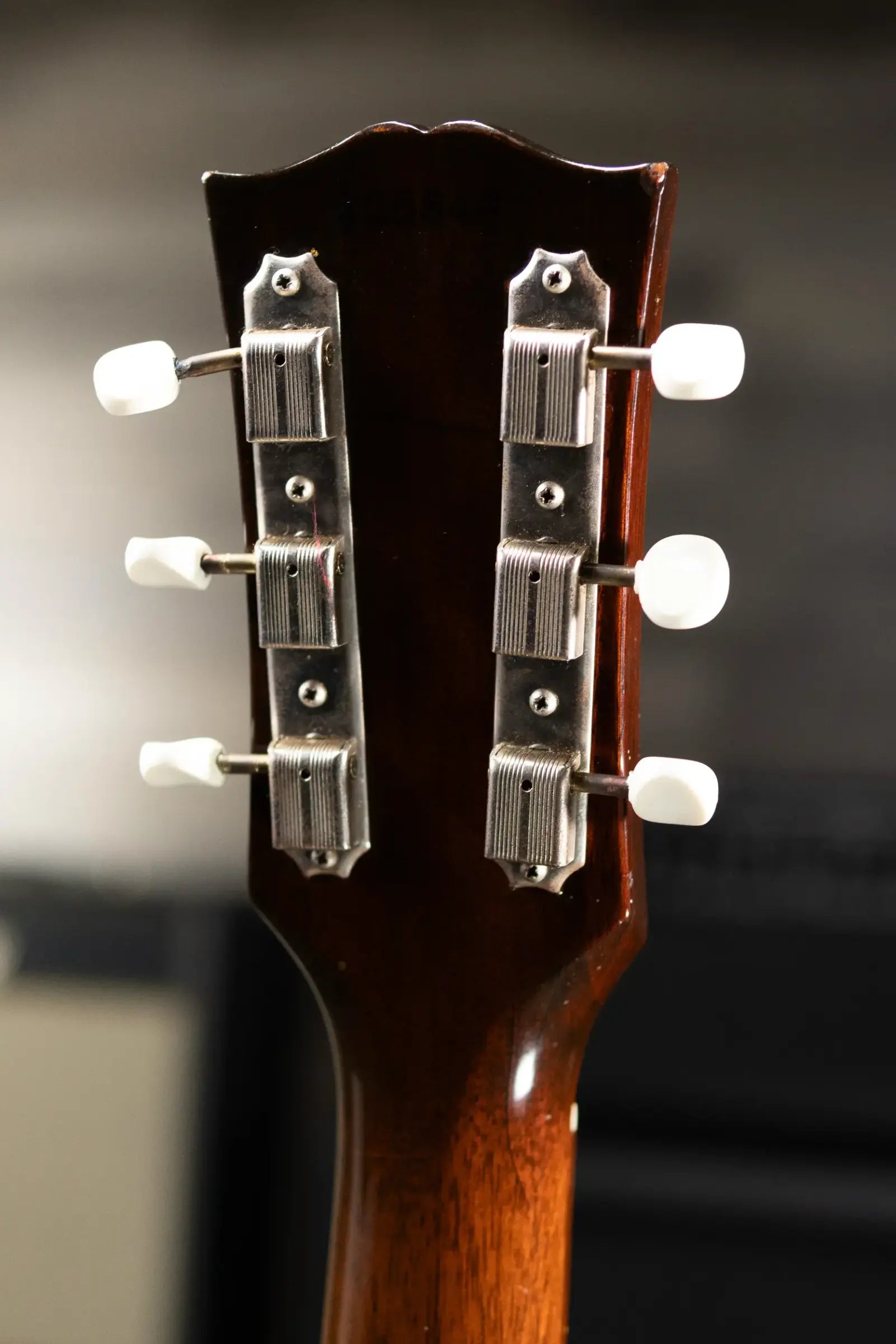 Gibson Vintage 1966-1967 LG-1 Acoustic Guitar - Sunburst with Original Alligator Chipboard Case - Used