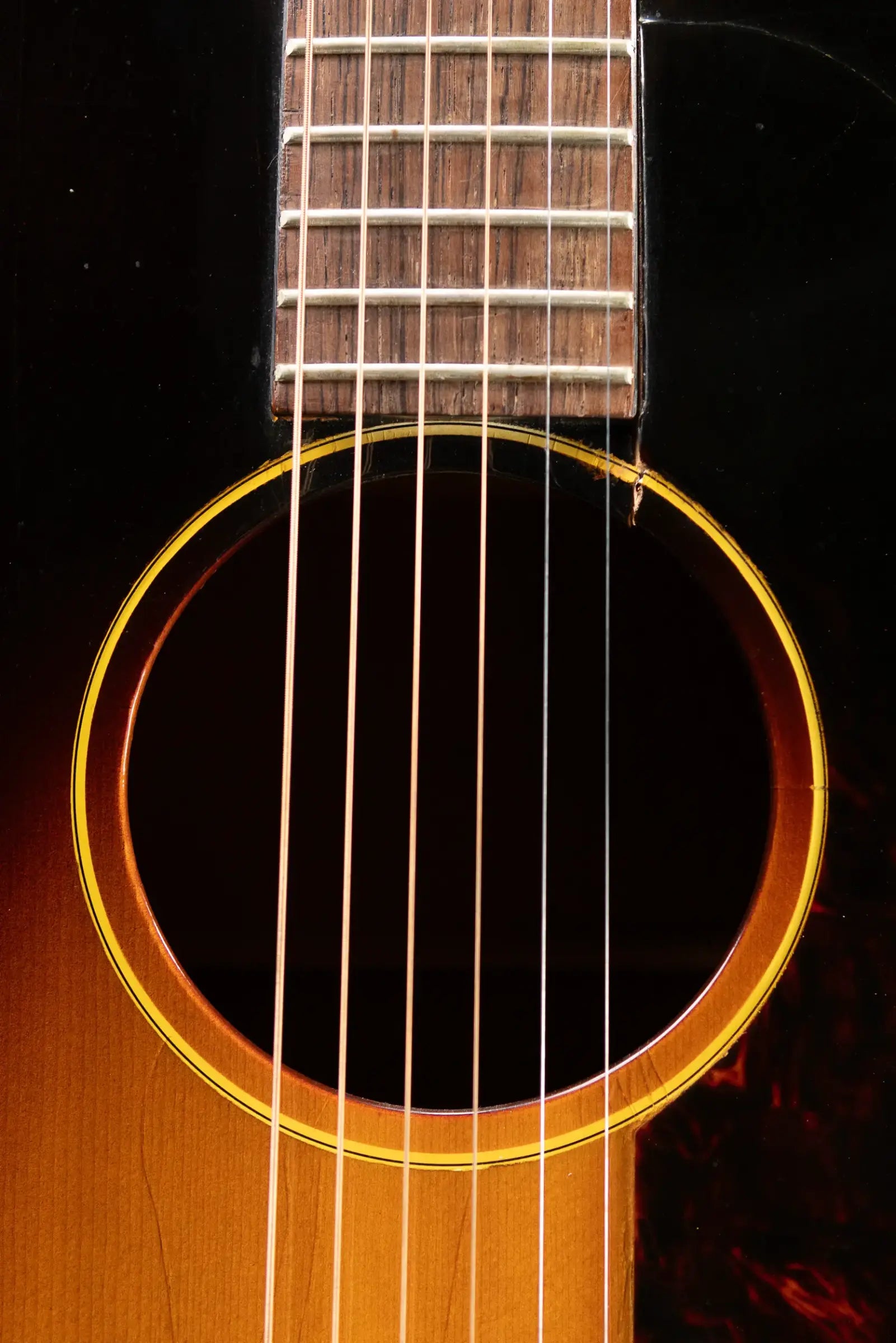 Gibson Vintage 1966-1967 LG-1 Acoustic Guitar - Sunburst with Original Alligator Chipboard Case - Used