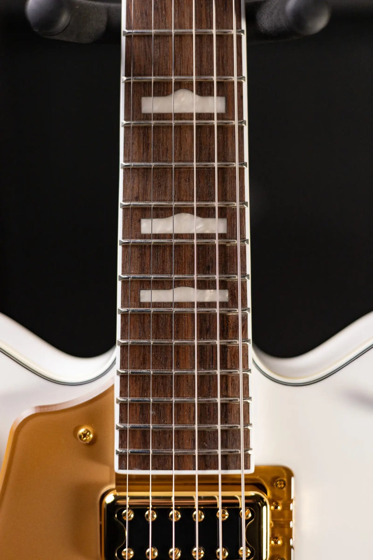 Gretsch G5422GLH Electromatic Classic Hollow Body Double-Cut Left-Handed Electric Guitar - Snow Crest White