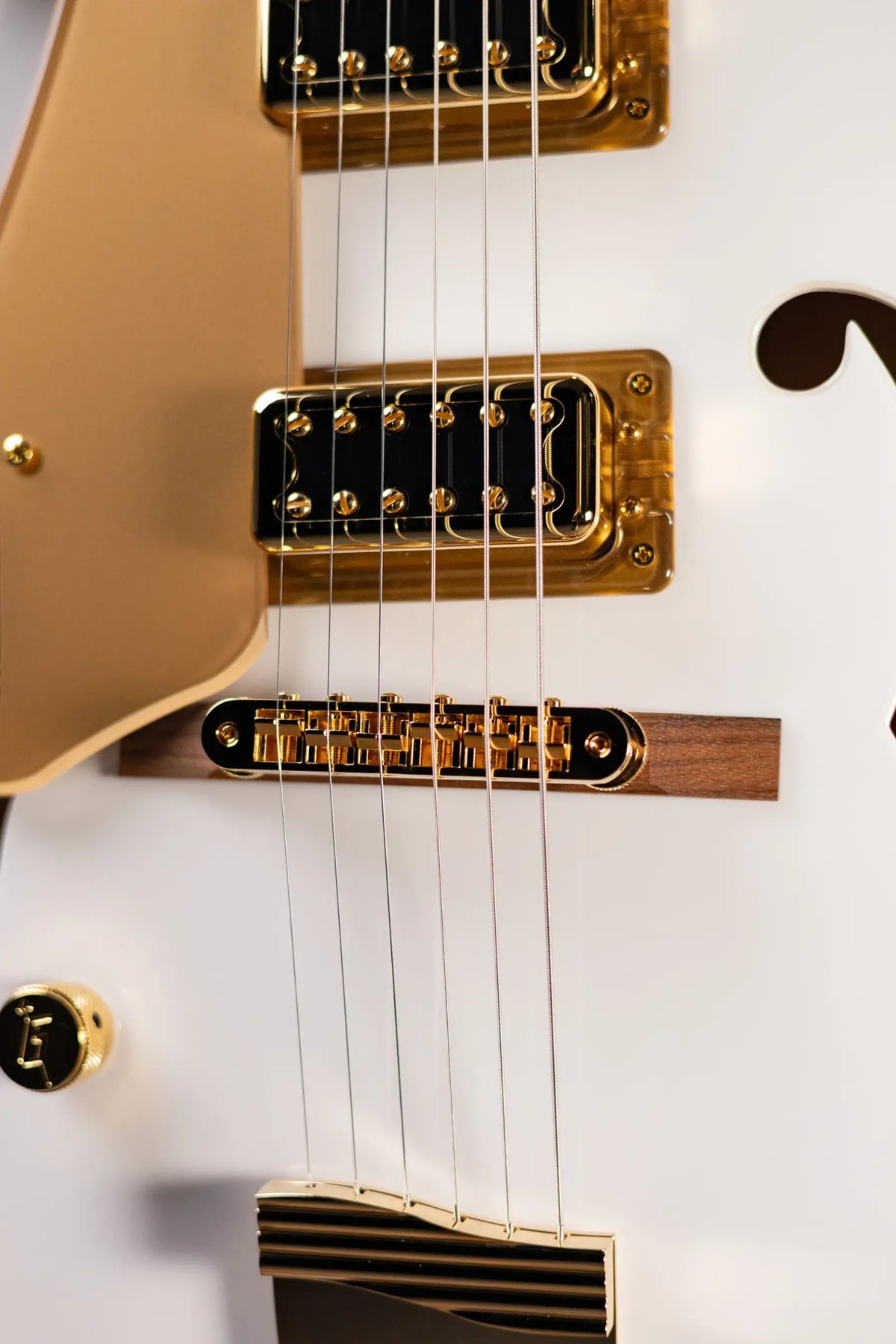 Gretsch G5422GLH Electromatic Classic Hollow Body Double-Cut Left-Handed Electric Guitar - Snow Crest White