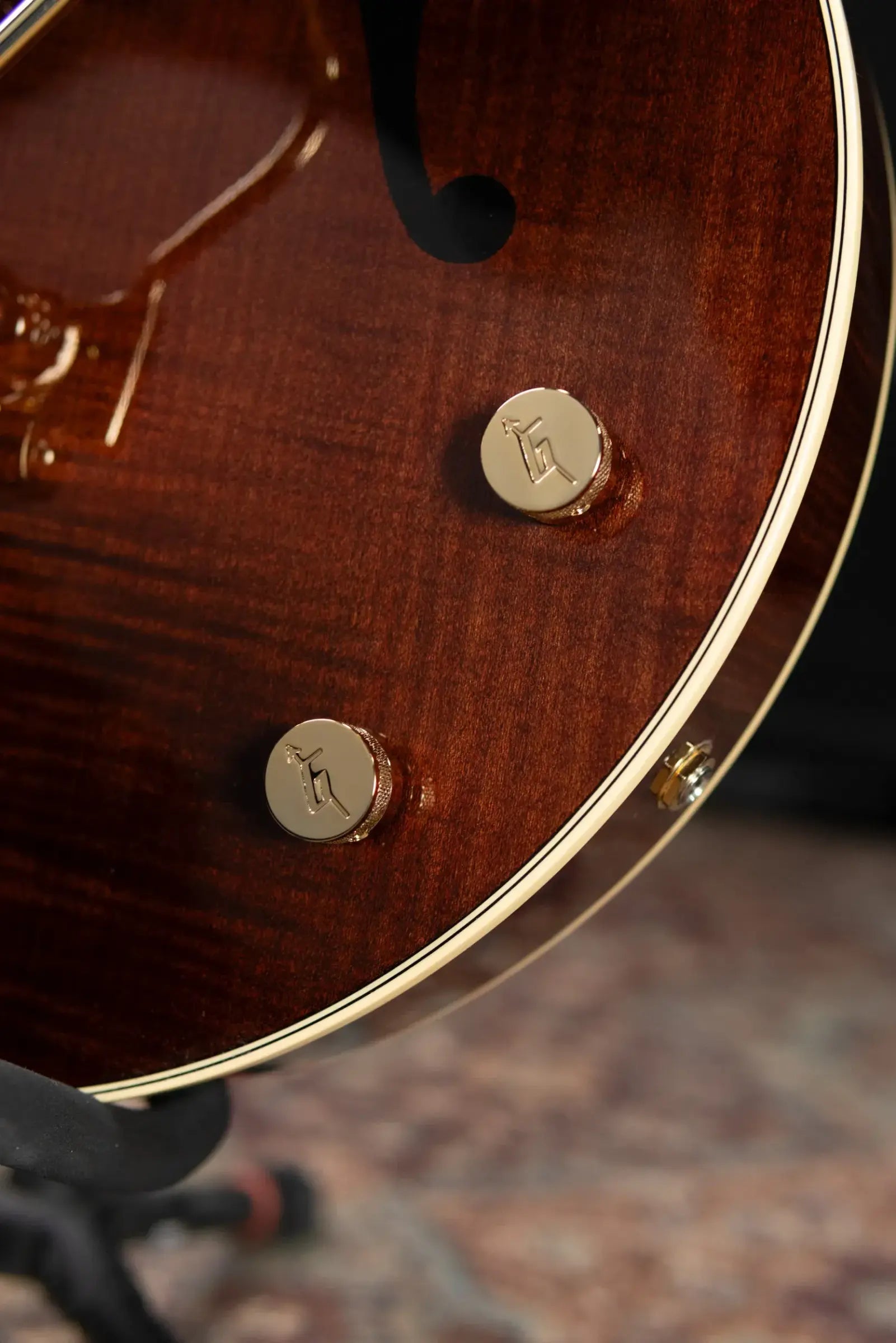 Gretsch G6122T-59 Vintage Select Edition '59 Chet Atkins Country Gentleman Hollow Body with Bigsby Electric Guitar - Walnut Stain Lacquer with Hardshell Case